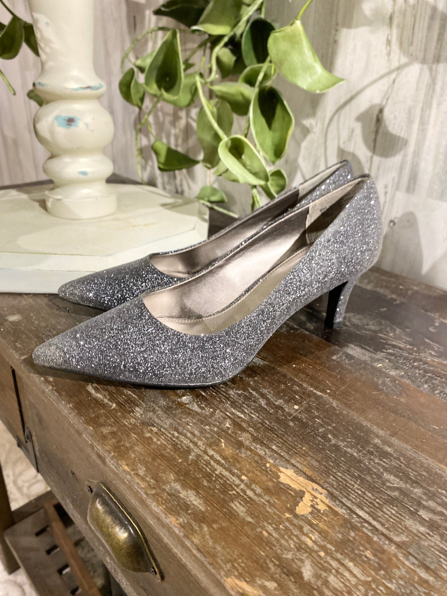 Womens Monet Pumps Sz 8