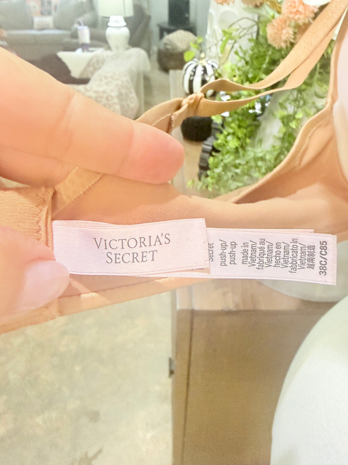 Womens Victoria's Secret Push Up Bra 38C EUC
