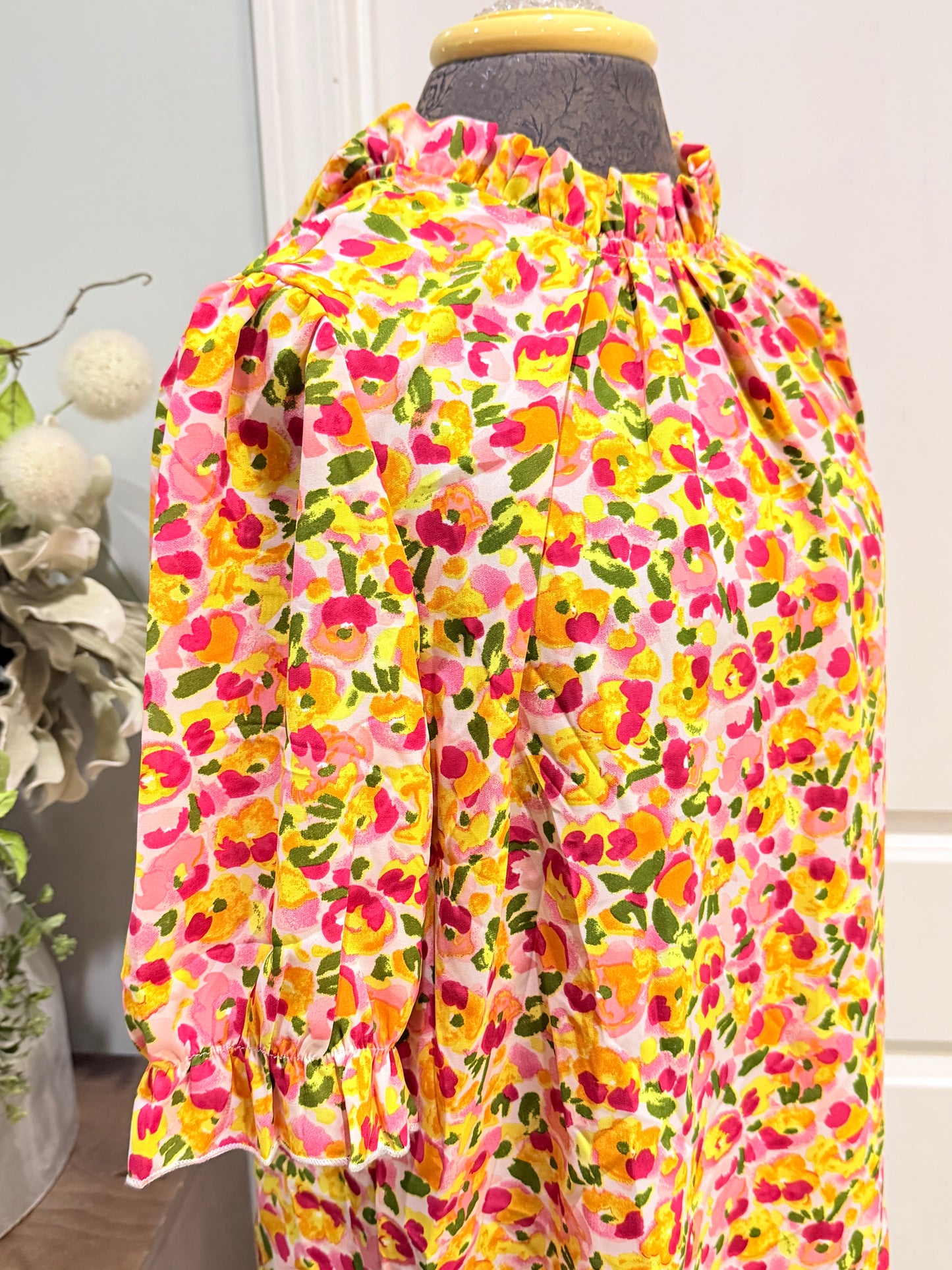 Womens Floral Puff Sleeve blouse Medium EUC