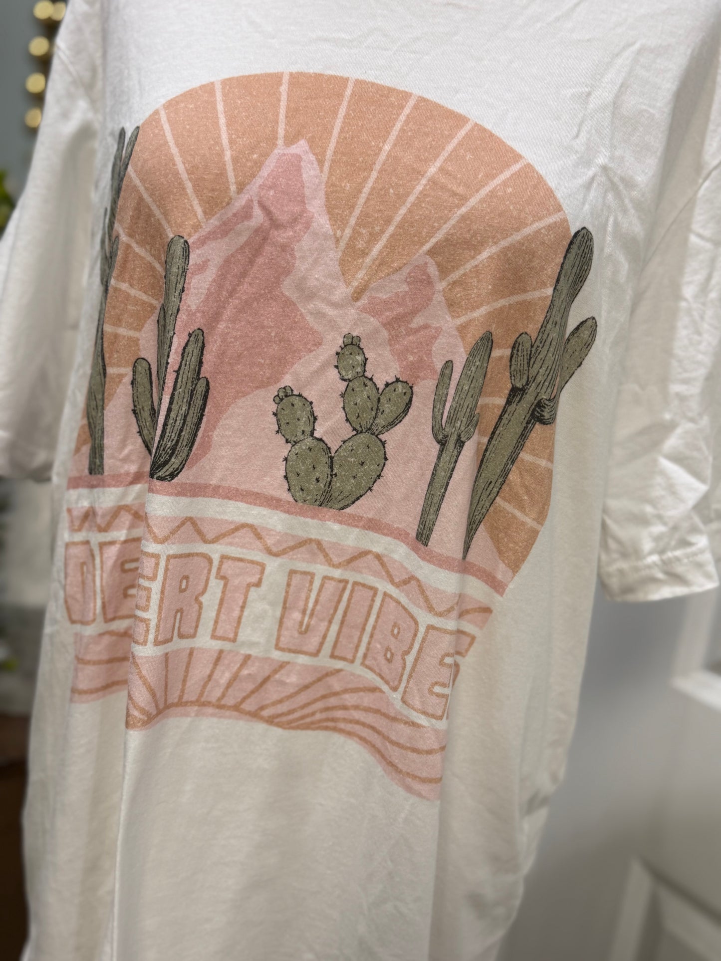 Womens Desert Rose Tee Size Medium/Large
