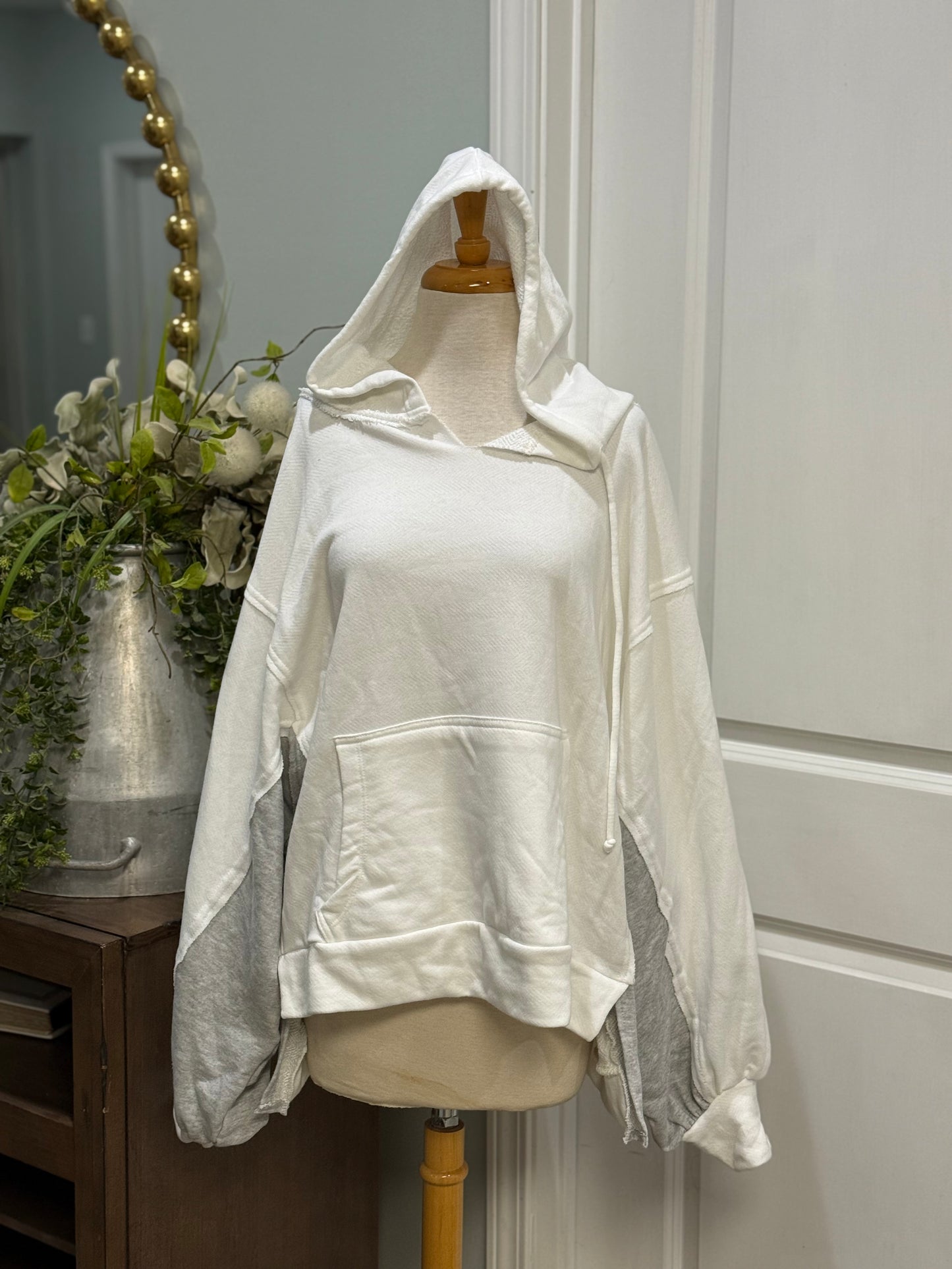 Womens Bucket List Pullover Size Large