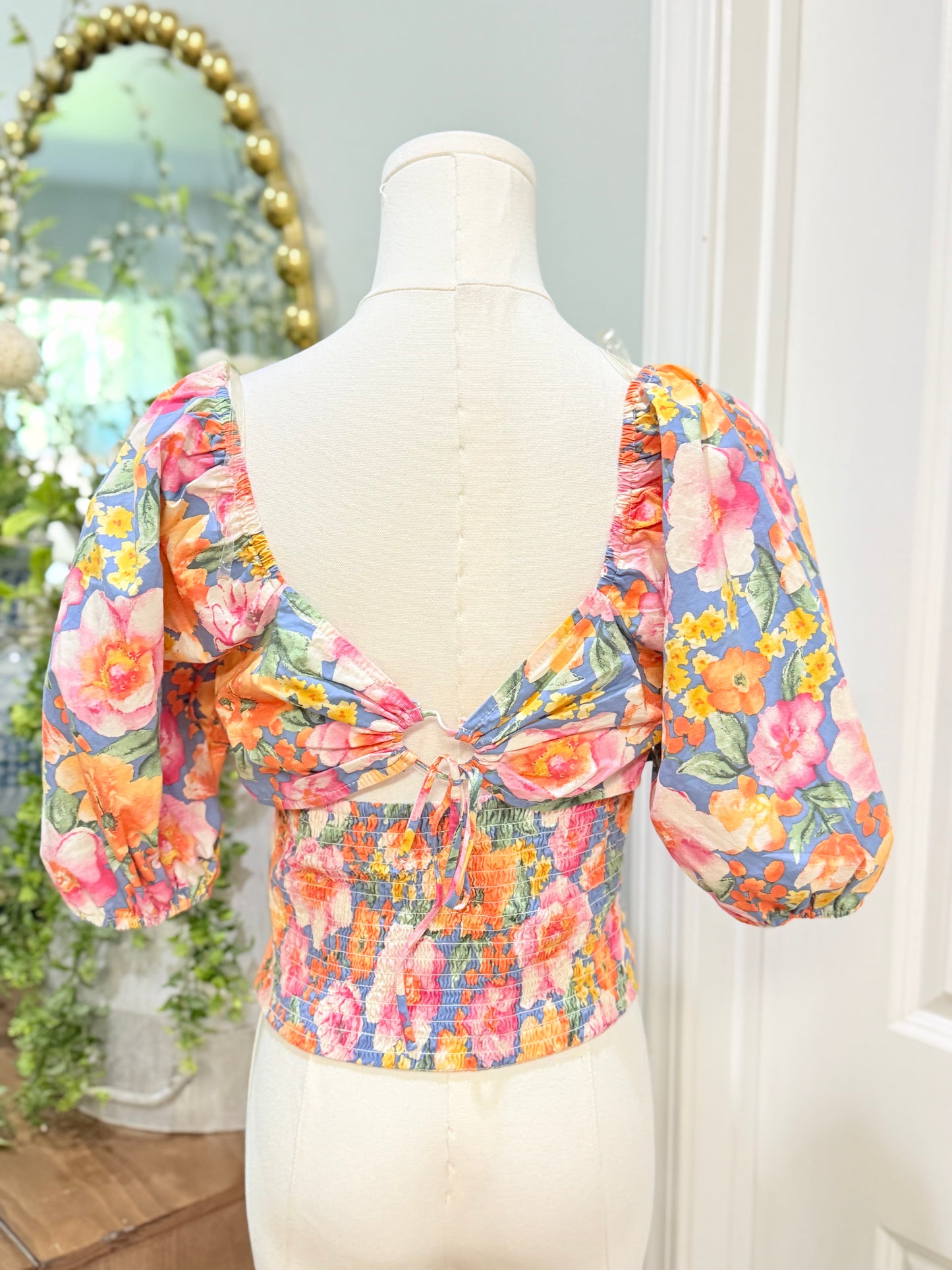 Womens LUSH Floral Cropped Top Medium EUC