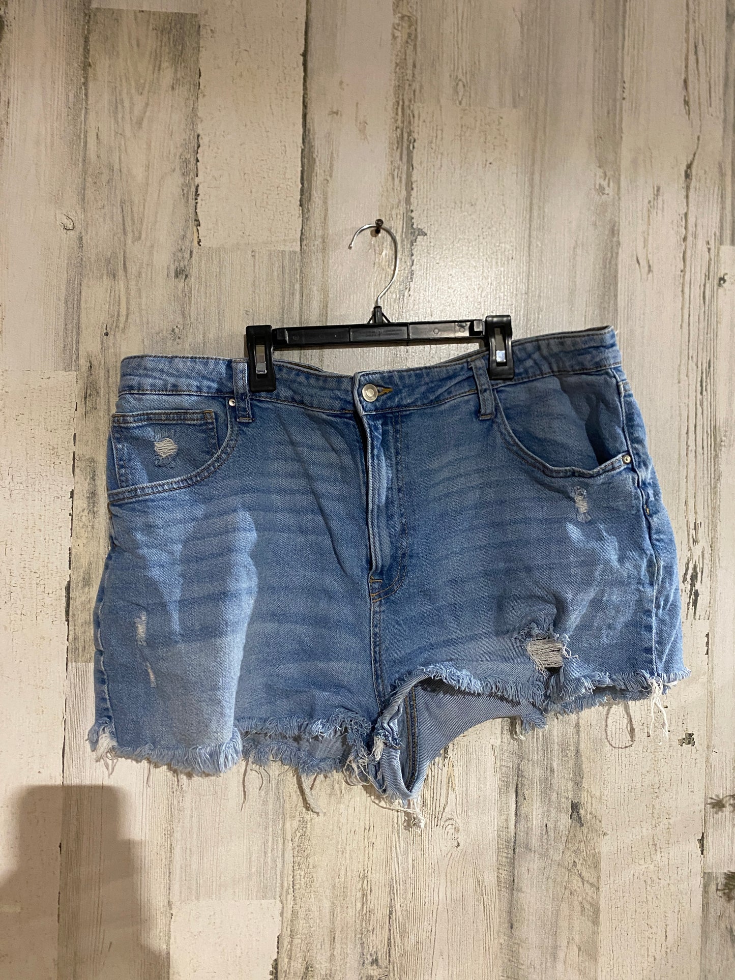 Womens No Boundaries Cut Off Denim Shorts Sz 19