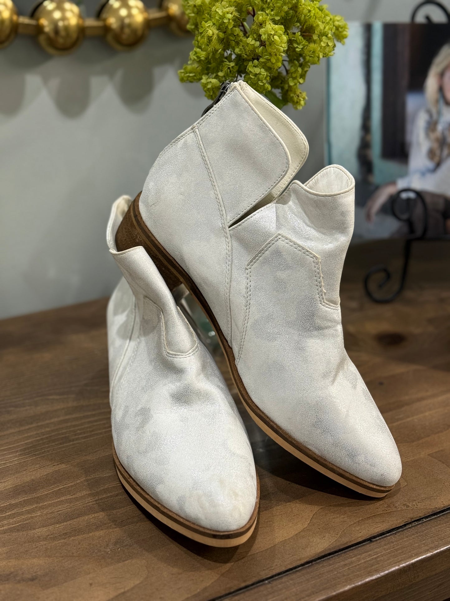 Womens Corky's White Booties Size 10
