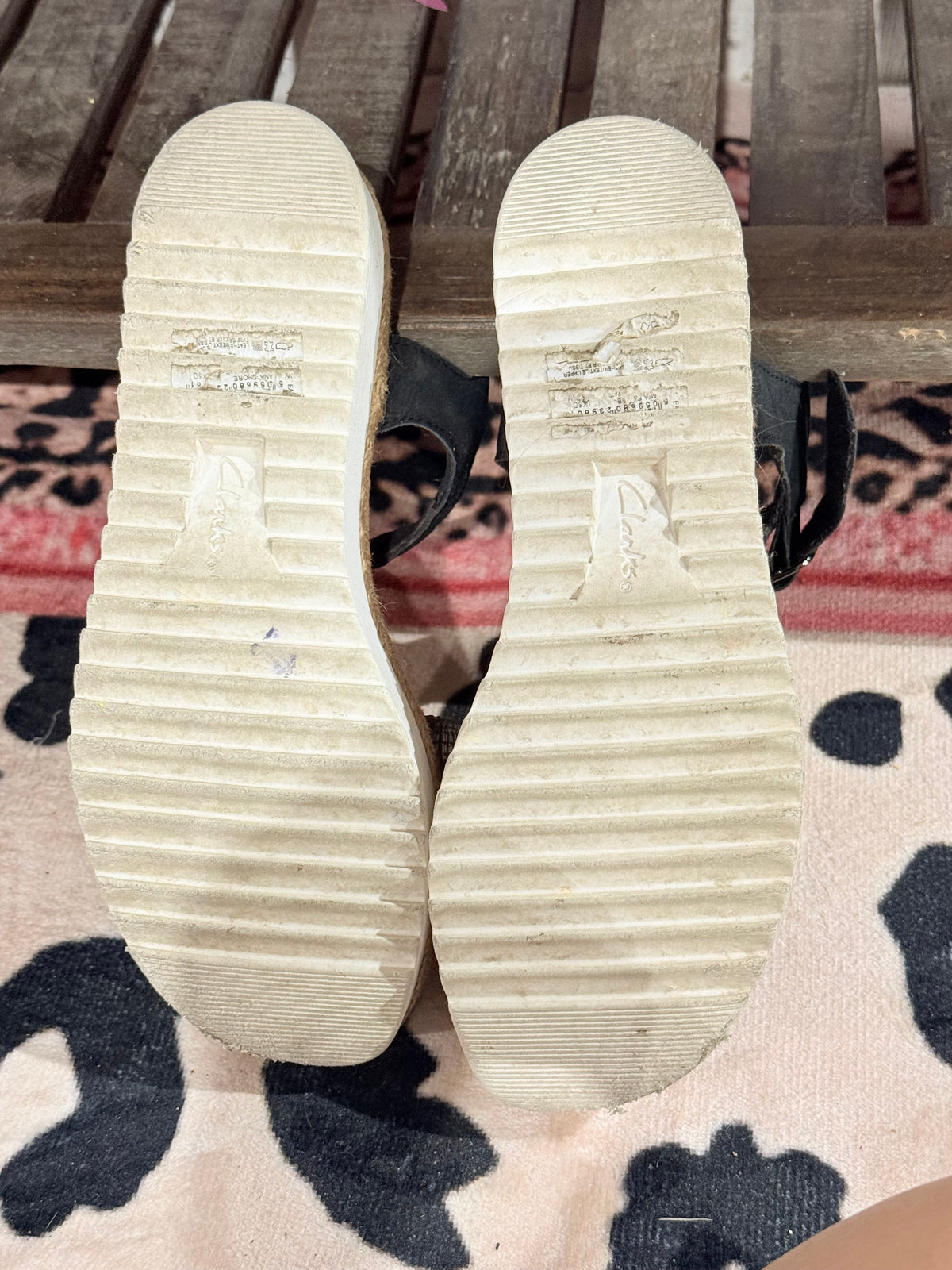 Womens Clark's Sandals Size 7.5 EUC