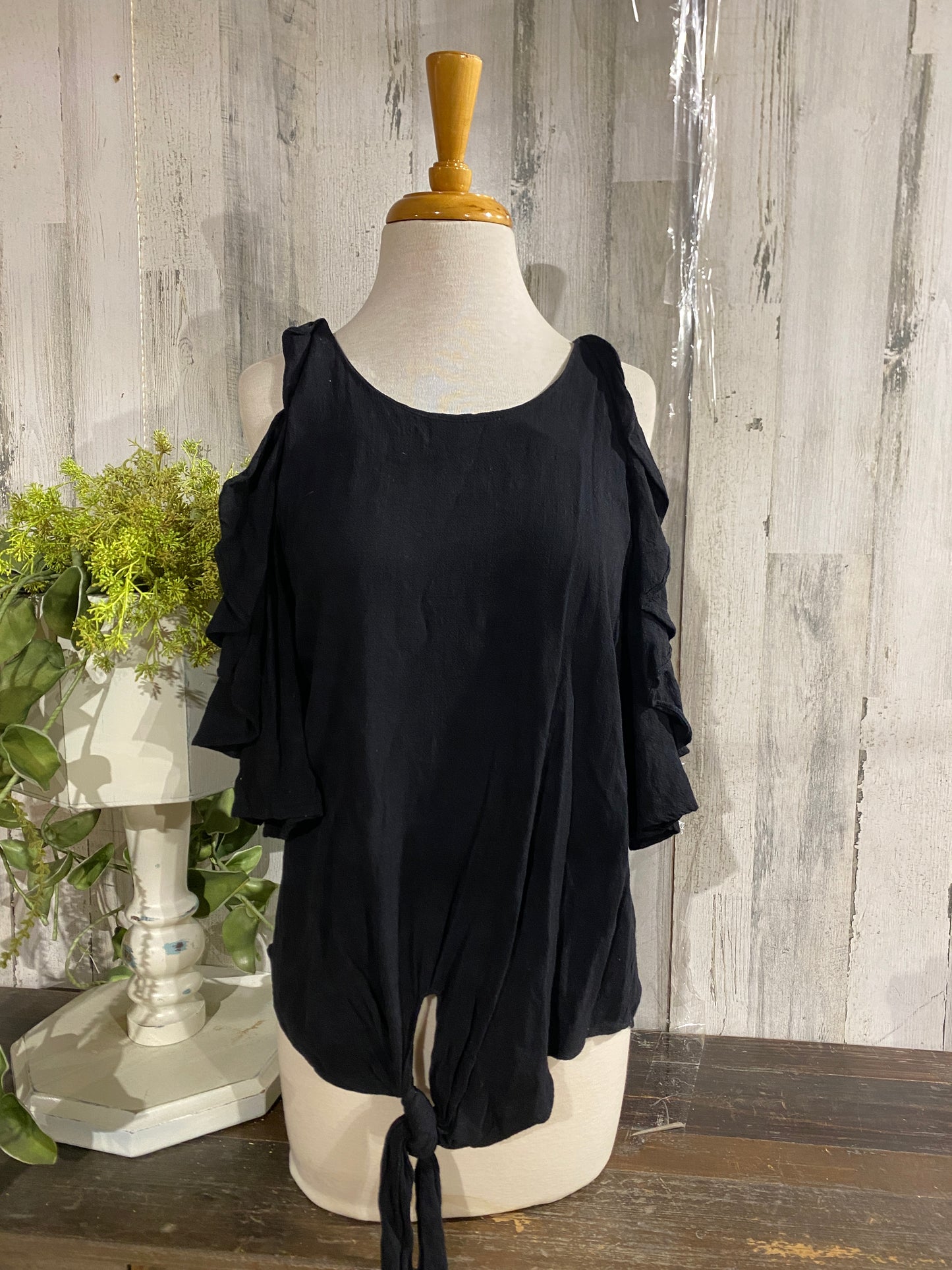 Womens Umgee Cold Shoulder Top SZ Small