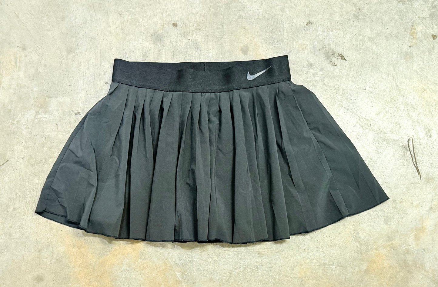 Womens Black Nike Skirt Small EUC