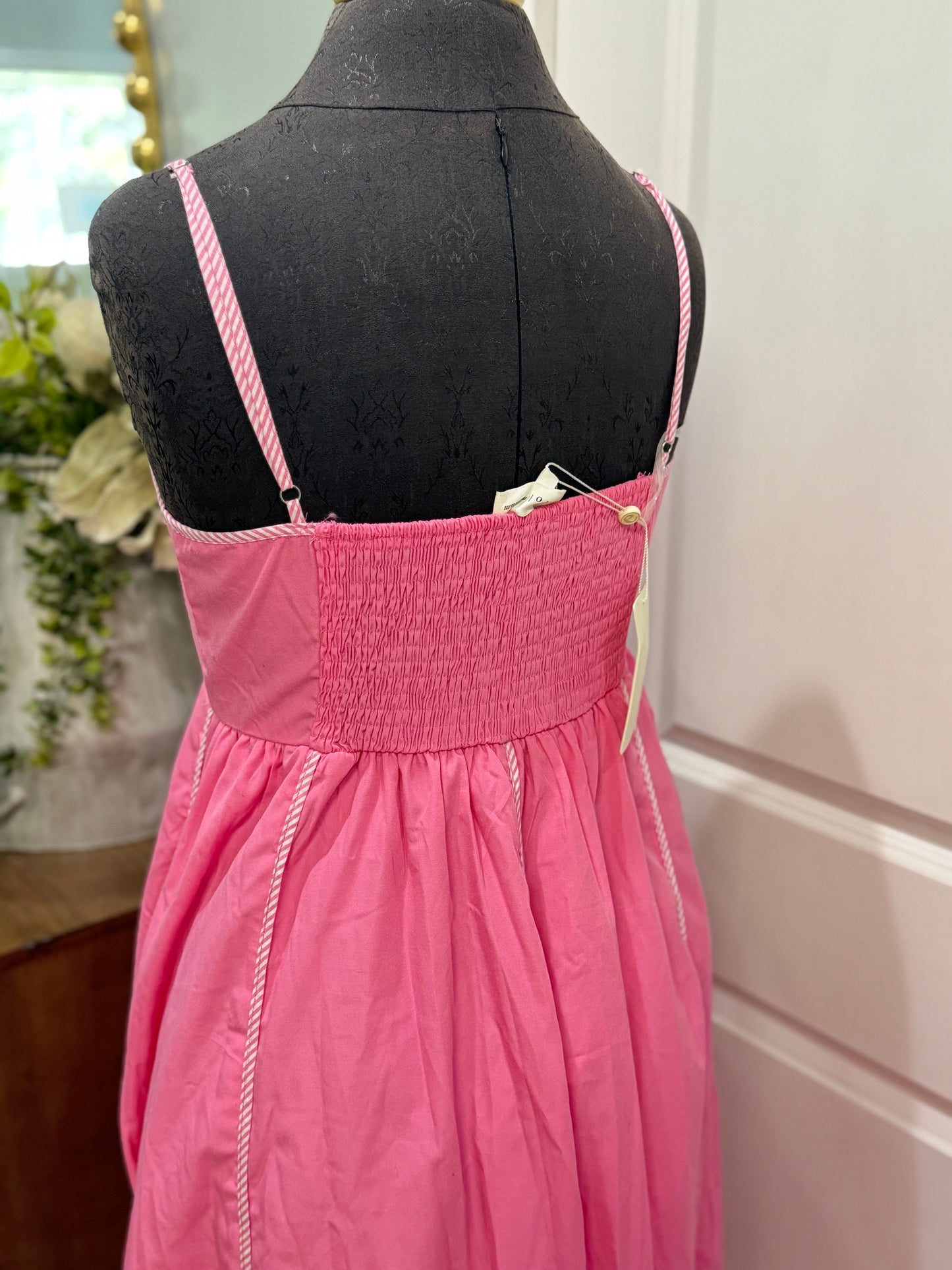 Womens Entro Dress Medium NWT