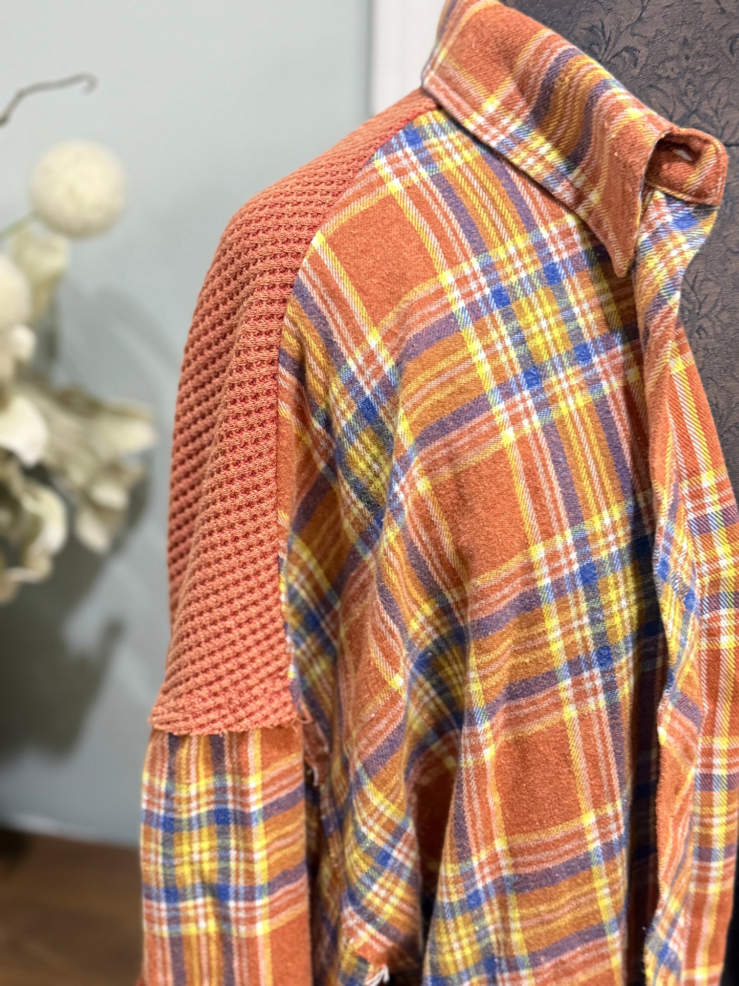 Womens Easel Button Down Size Medium NWt