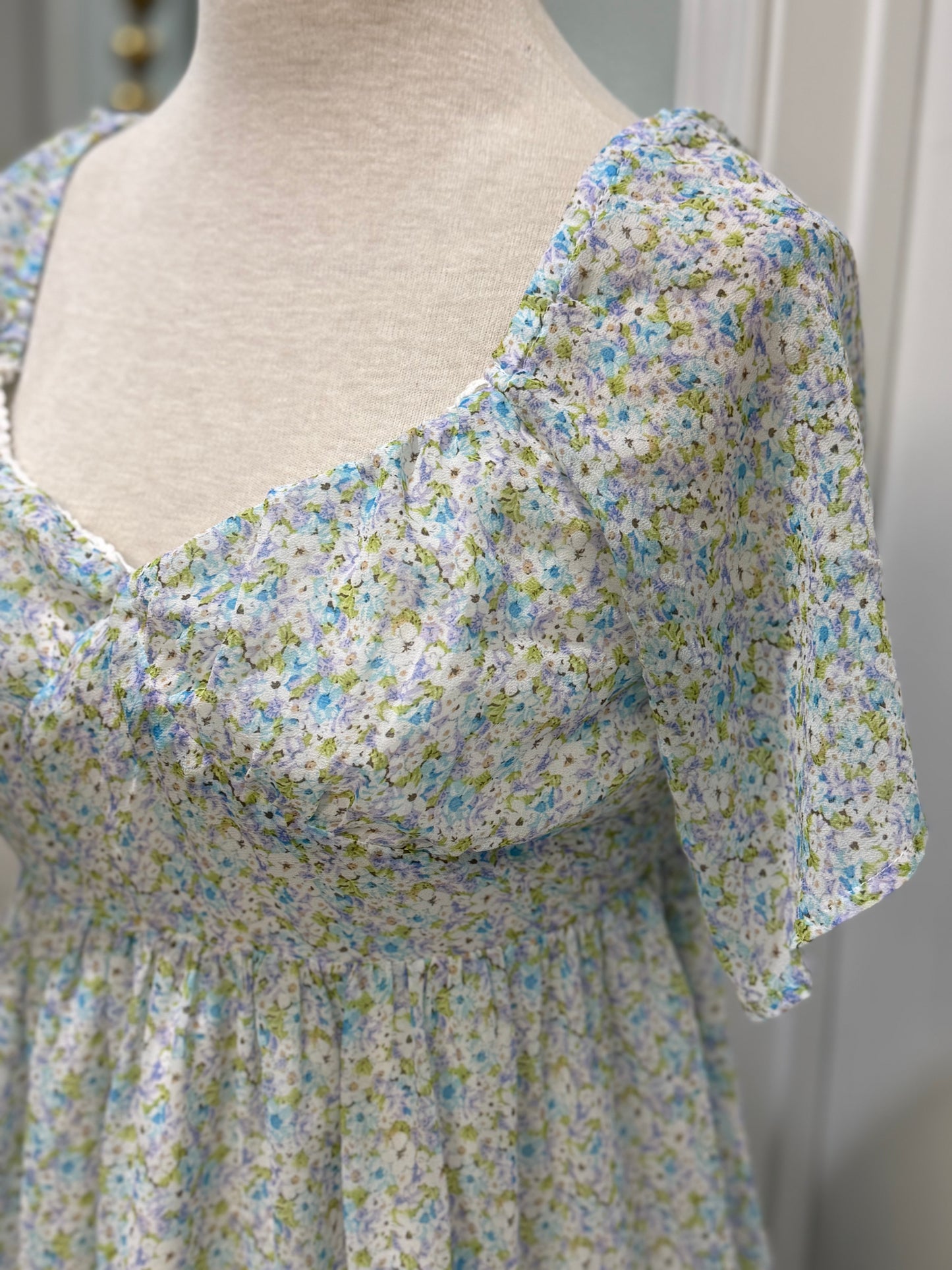 Womens In Bloom Smocked Floral Dress Size Medium