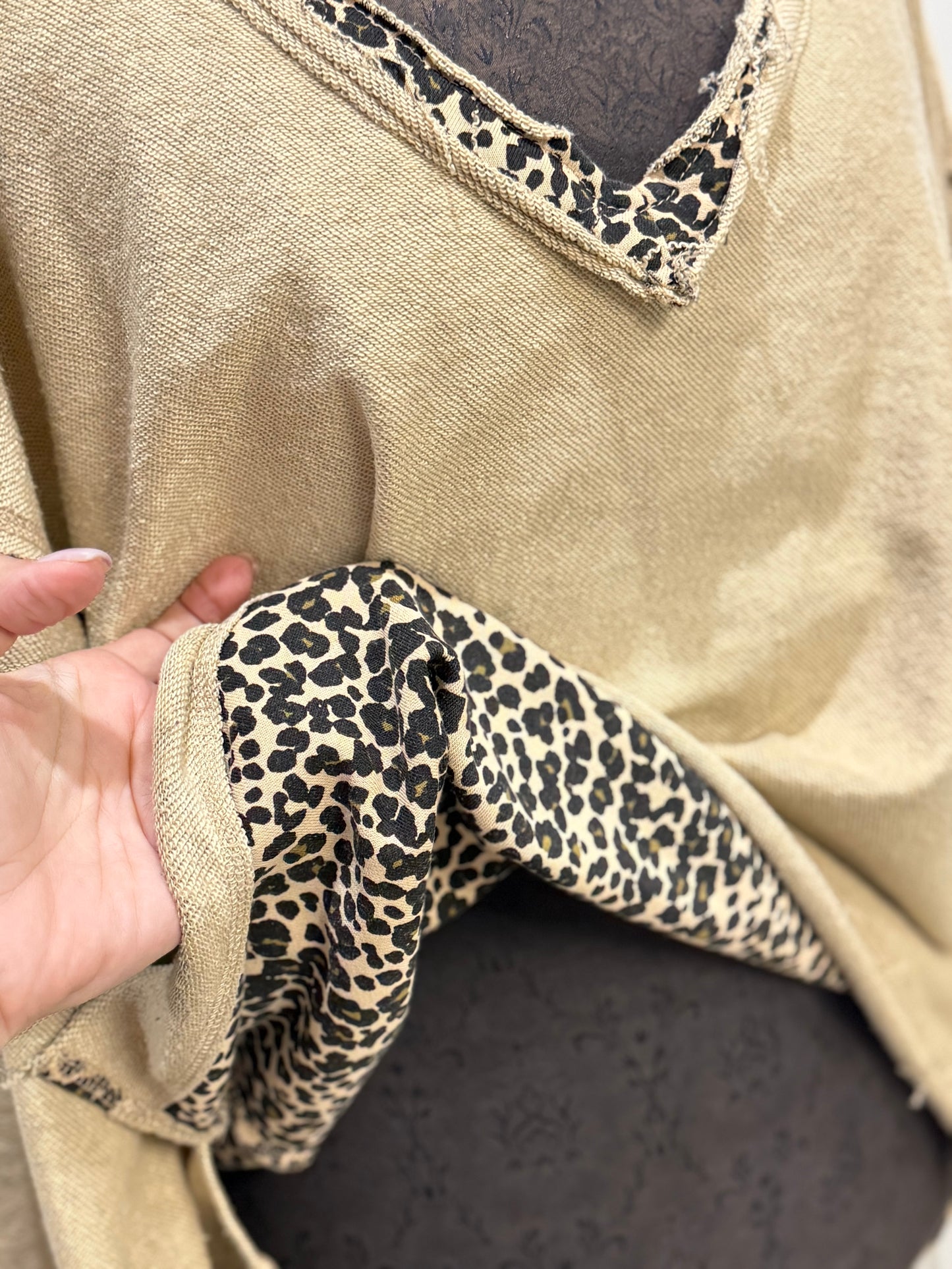 Womens POL Leopard Blouse Medium EUC