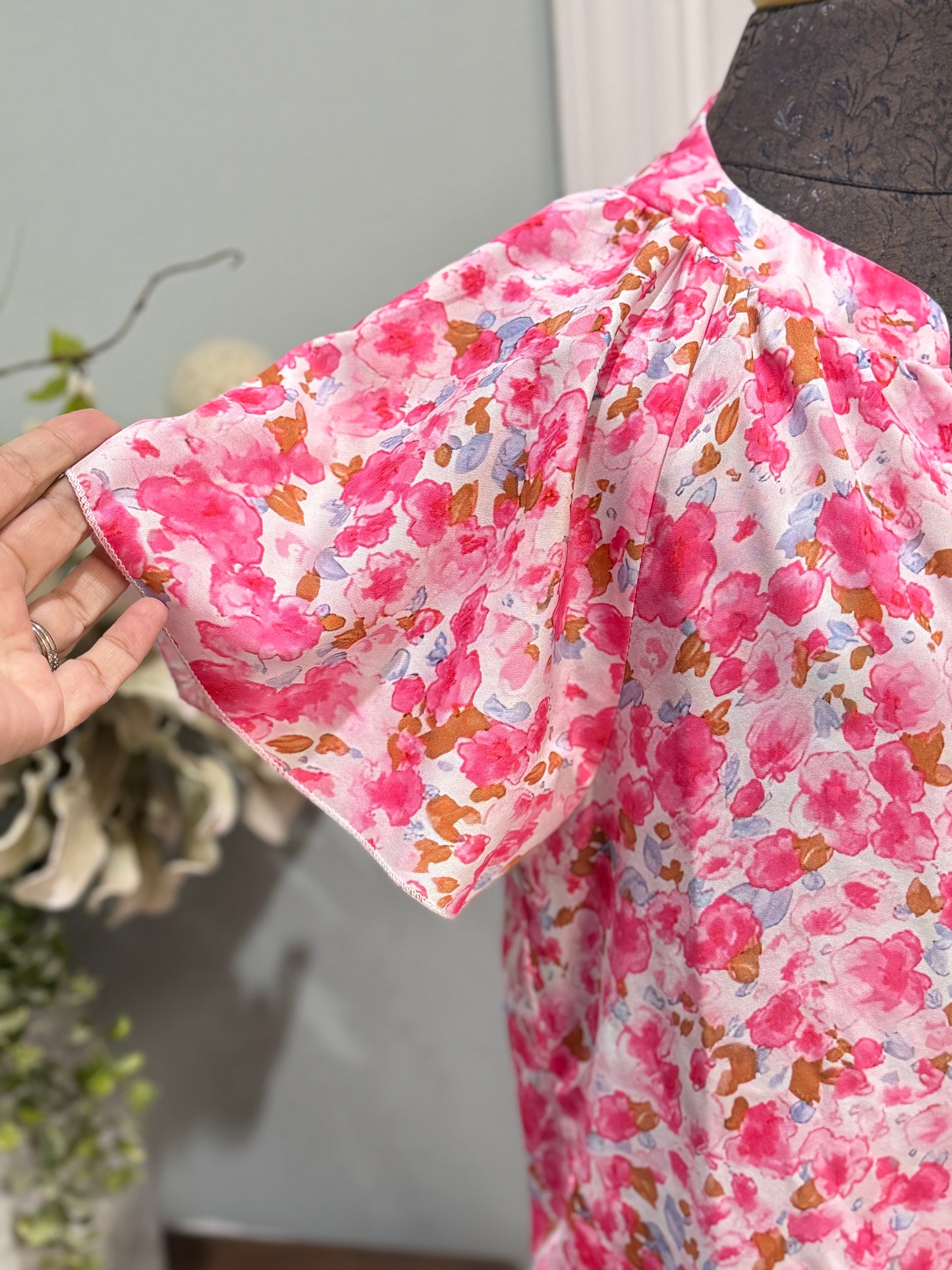 Womens Pink Floral Blouse Large EUC