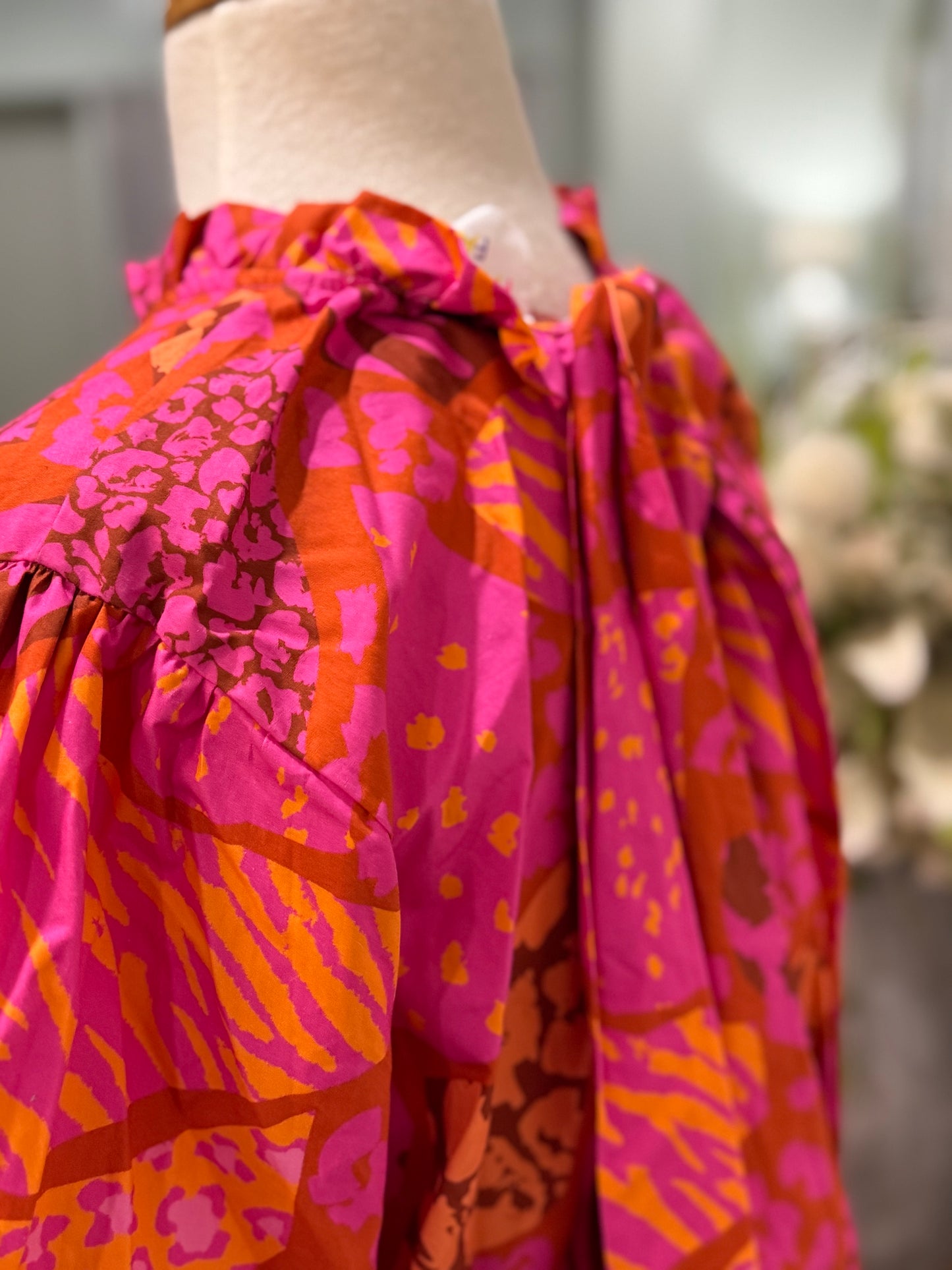 Womens Fantastic Fawn Blouse Size Small NWT $50