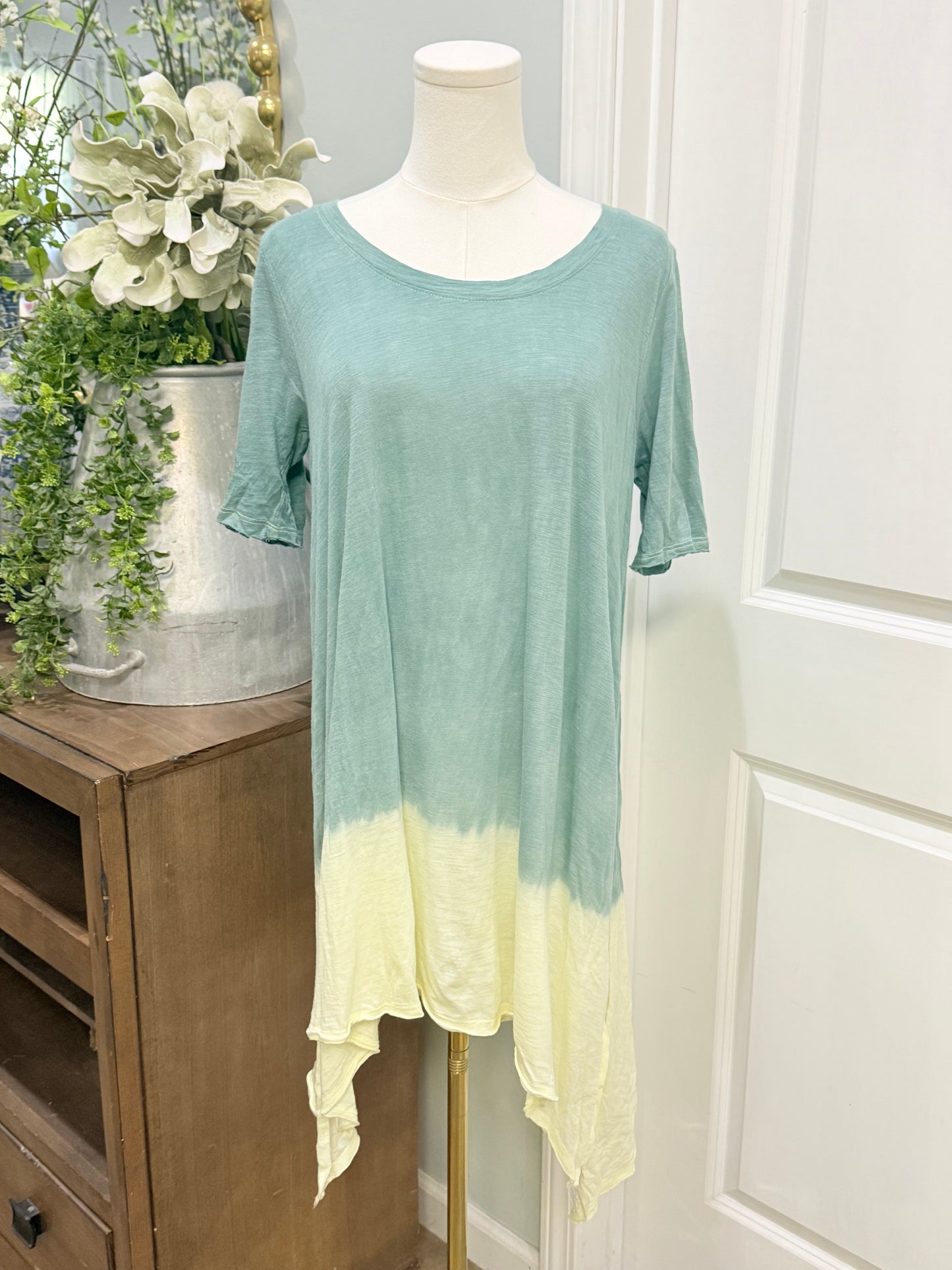 Womens Tie Dye Shark Bite Blouse M/L EUC