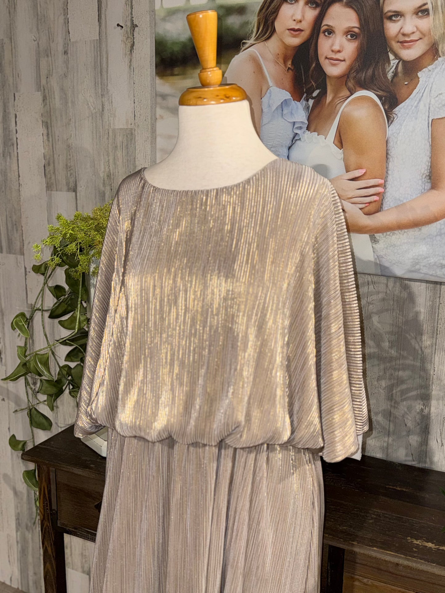 Womens Gold Shimmer Dress XL