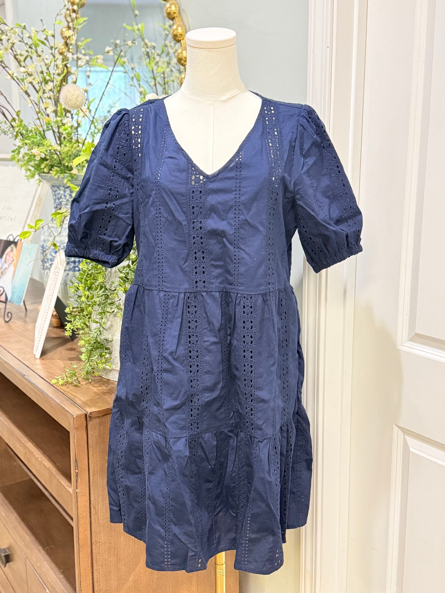 Womens Navy Eyelet Dress Small EUC