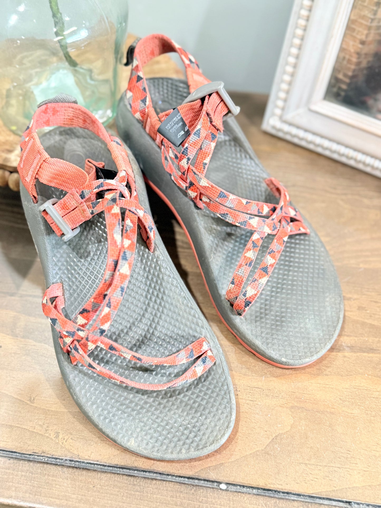 Womens Chacos Sandals Aztec Strap Size 6 EUC