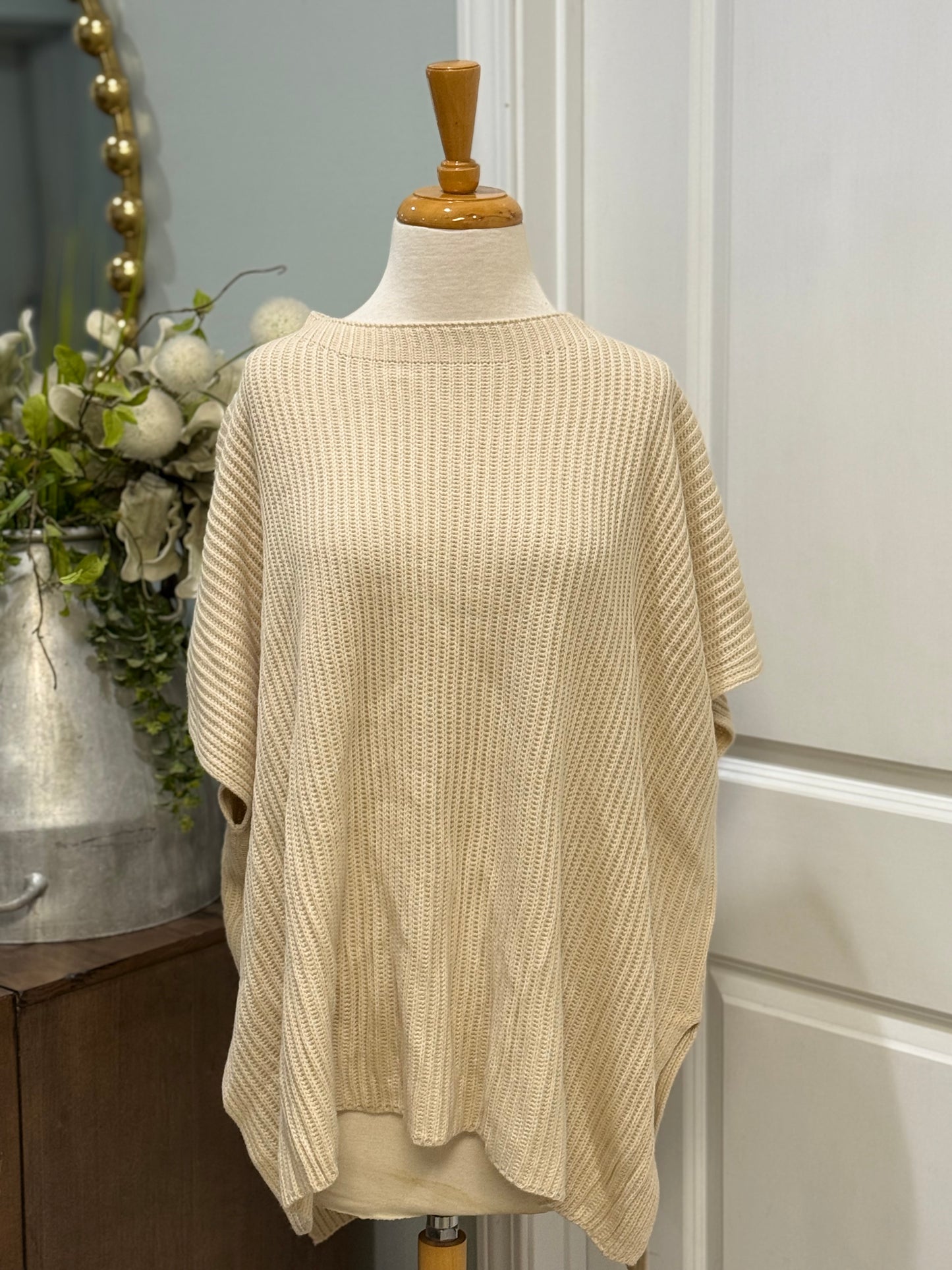 Womens Poncho Sweater Medium NWT $44