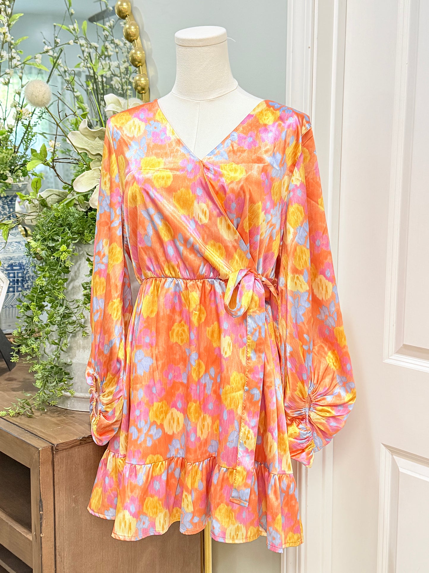 Womens Peach Love Satin Dress Medium EUC