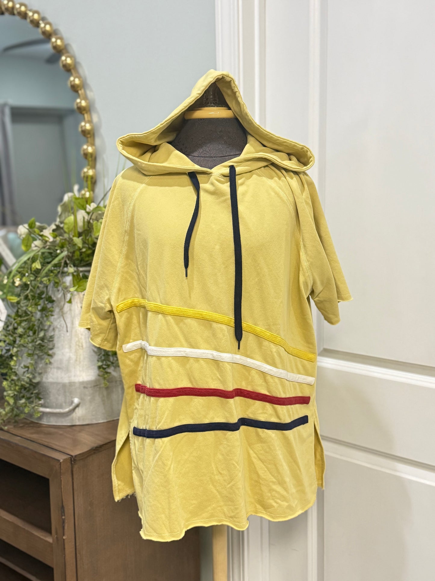 Womens Easel Pullover Large EUC