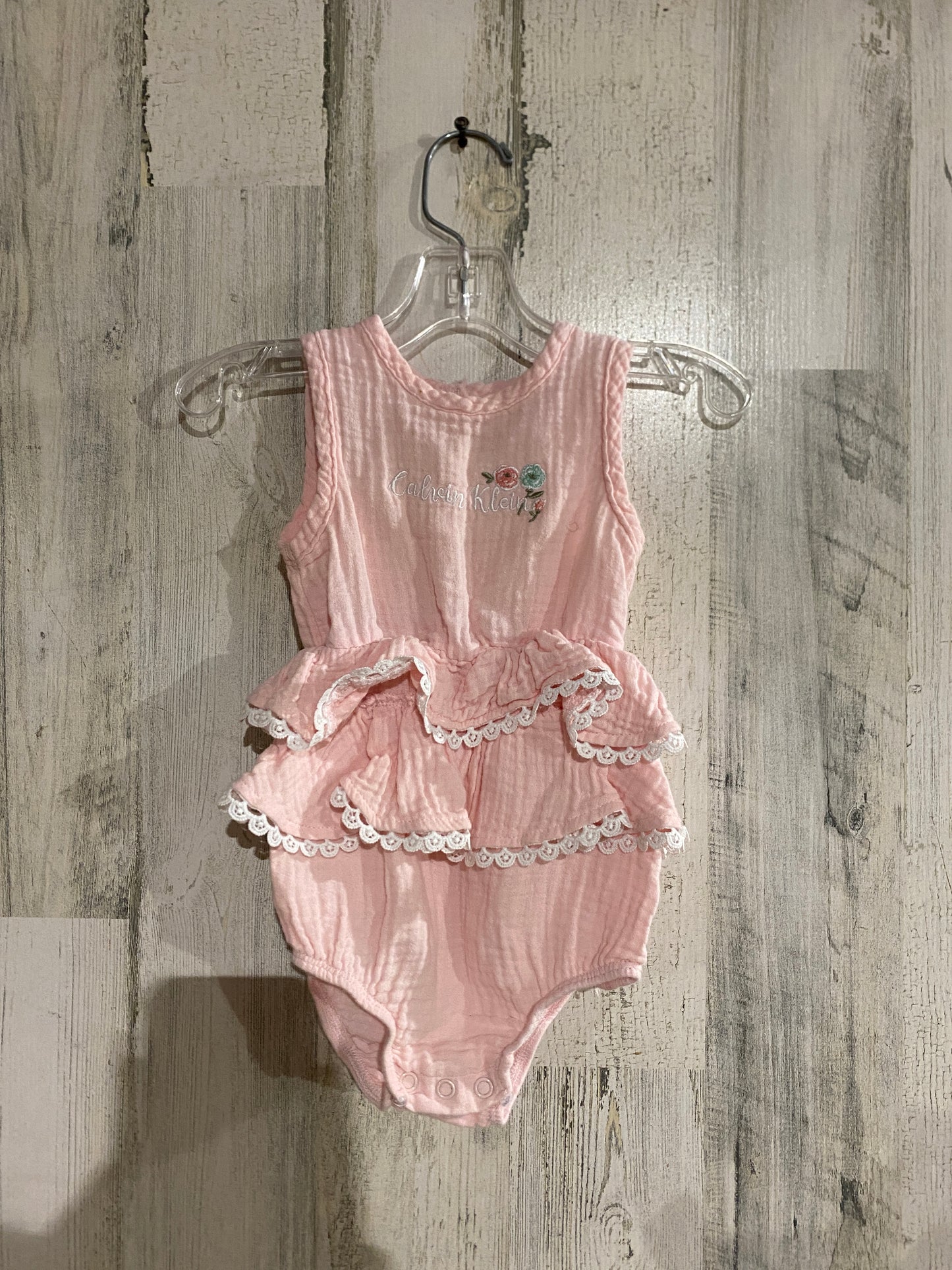 Girls Calvin Klein Bubble Sz 6/9M