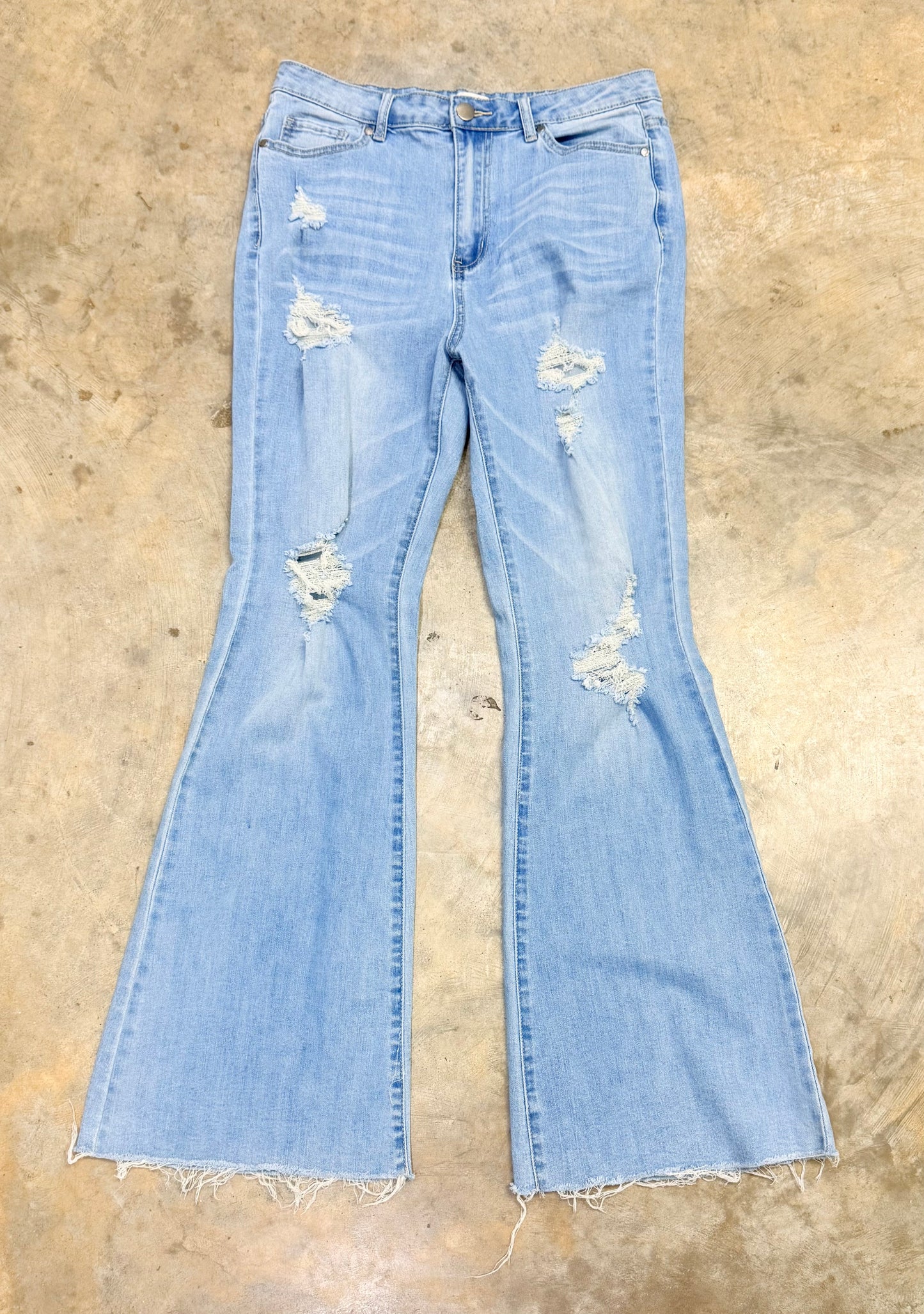 Womens Easel Flare Jeans Size Large EUC