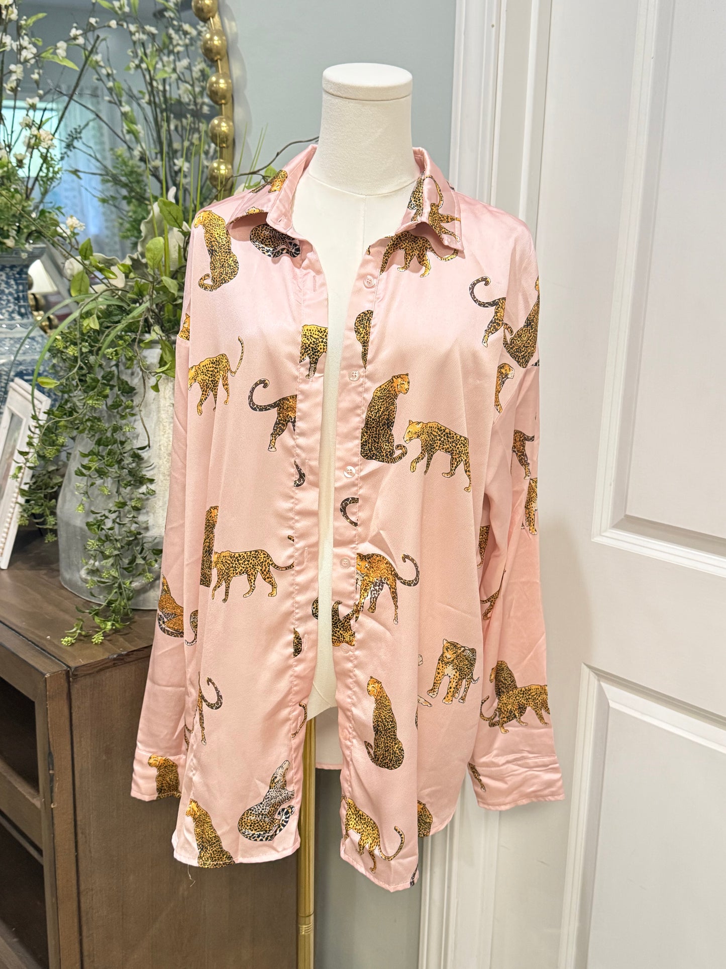 Womens Pink Satin Leopard Blouse Large EUC