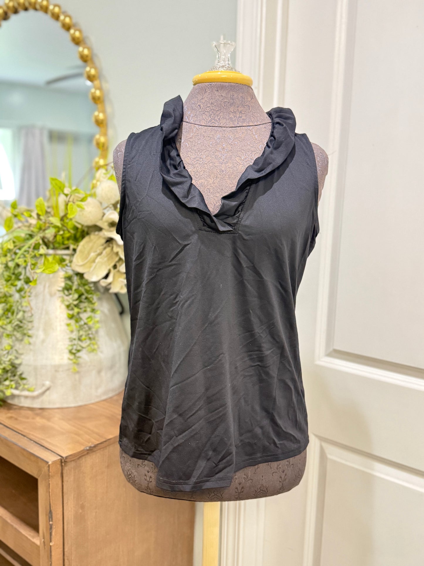 Womens Ruffle Neck Black Tank Medium EUC