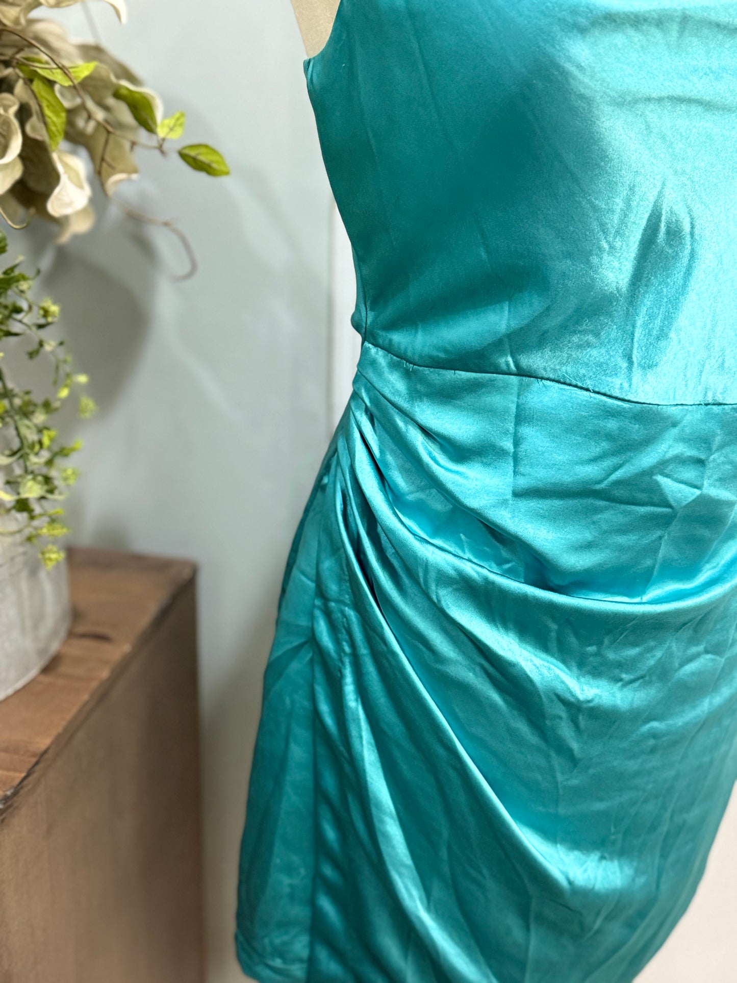 Womens Glam Satin Cocktail Dress Size Medium