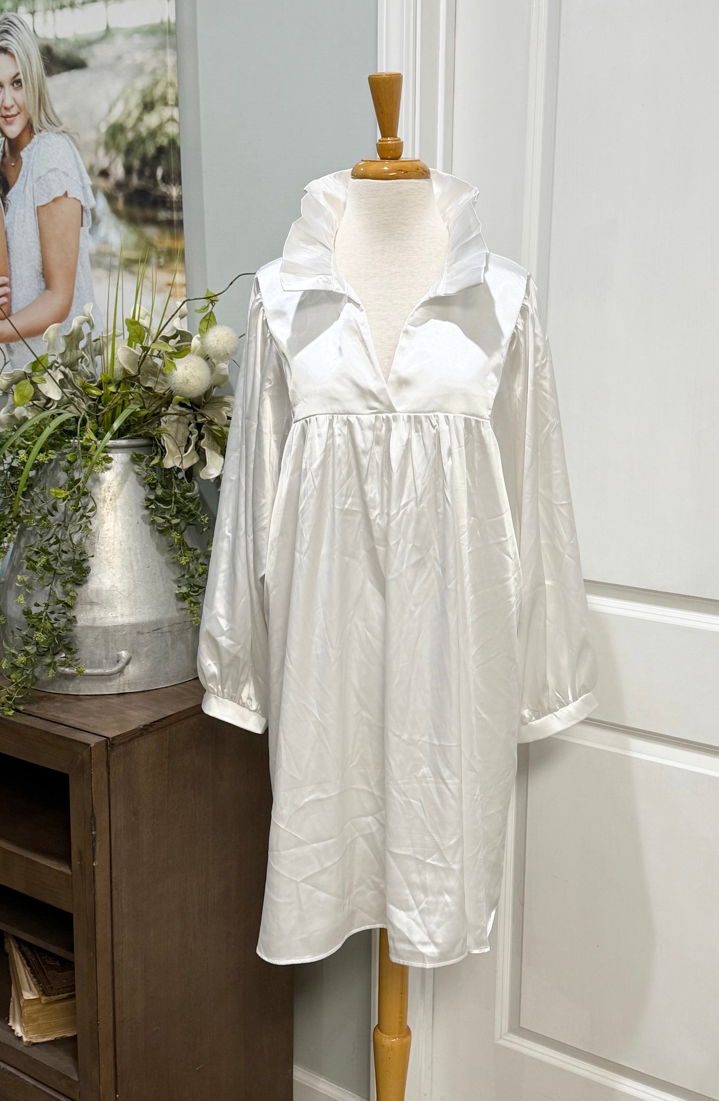 Womens Adrienne White Satin Dress Size 2X NWT