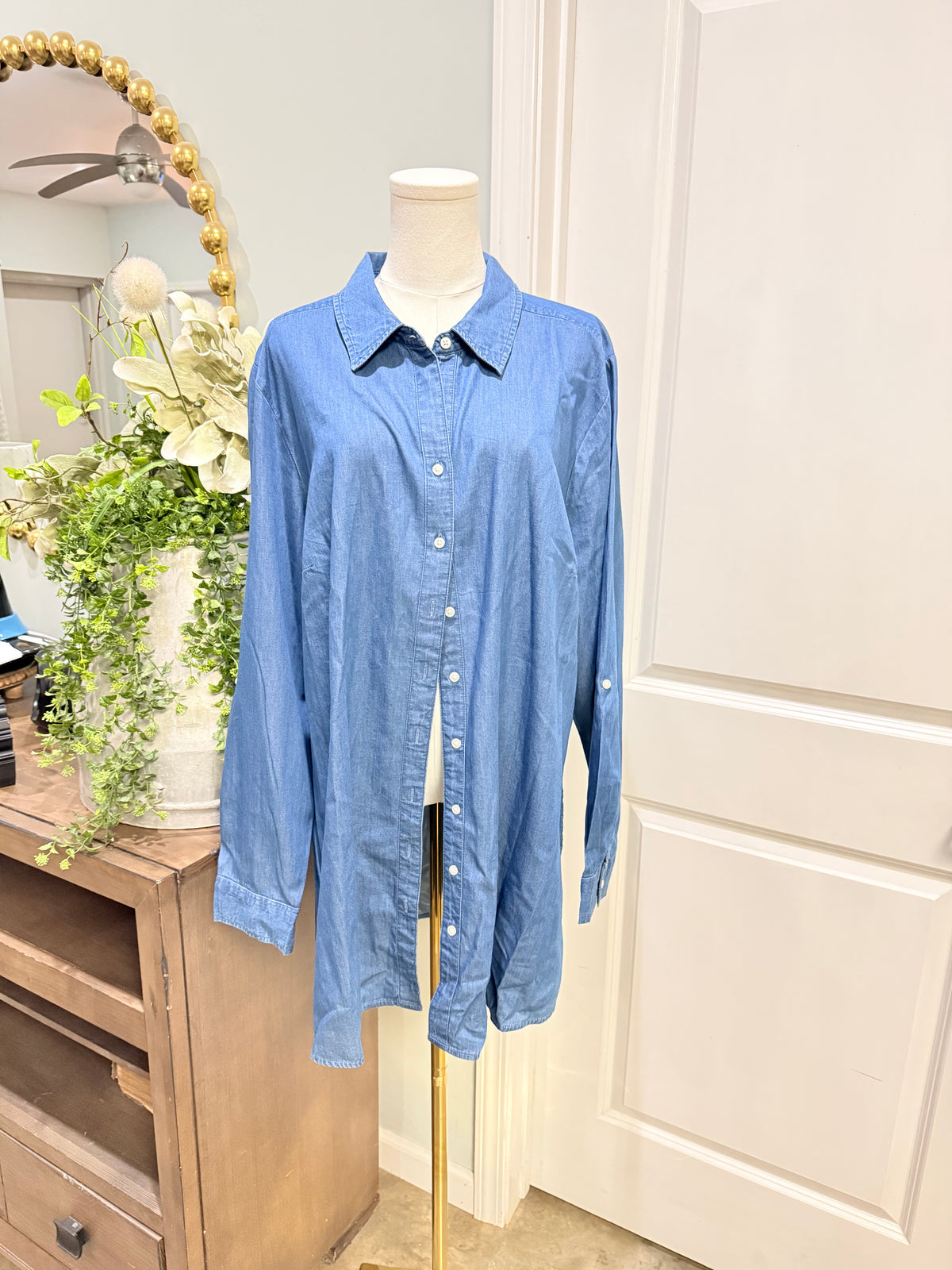 Womens Crown & Ivy Denim Button Down Blouse 2X EUC