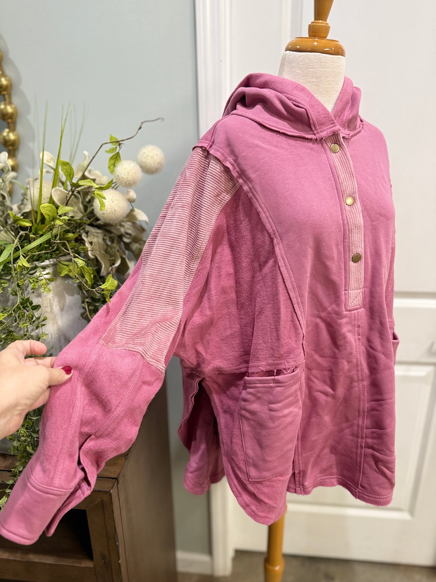 Womens Aemi+Co Pullover Size Large NWT