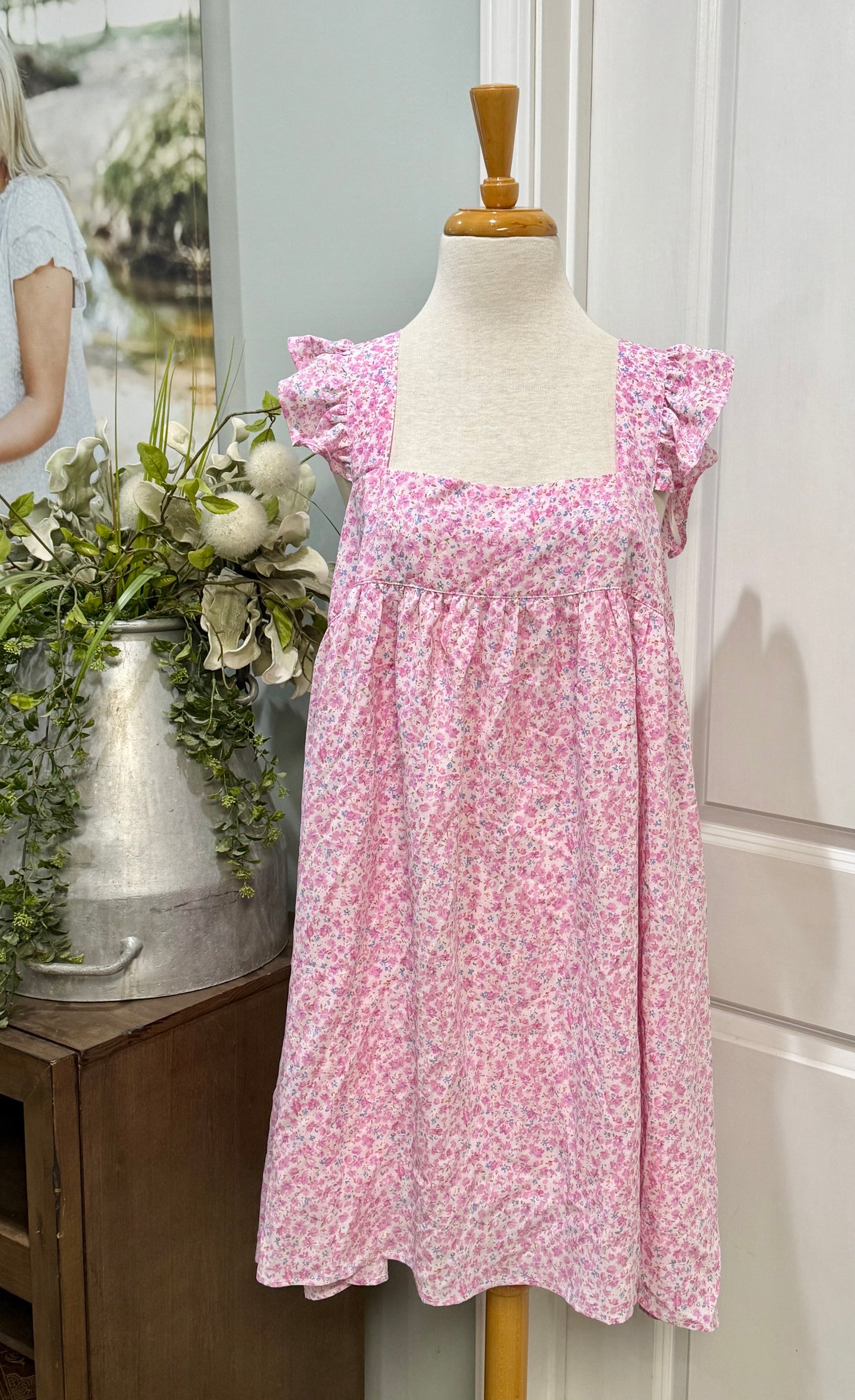 Womens Pink Ruffle Sleeve Floral Dress Size Large NWT $52