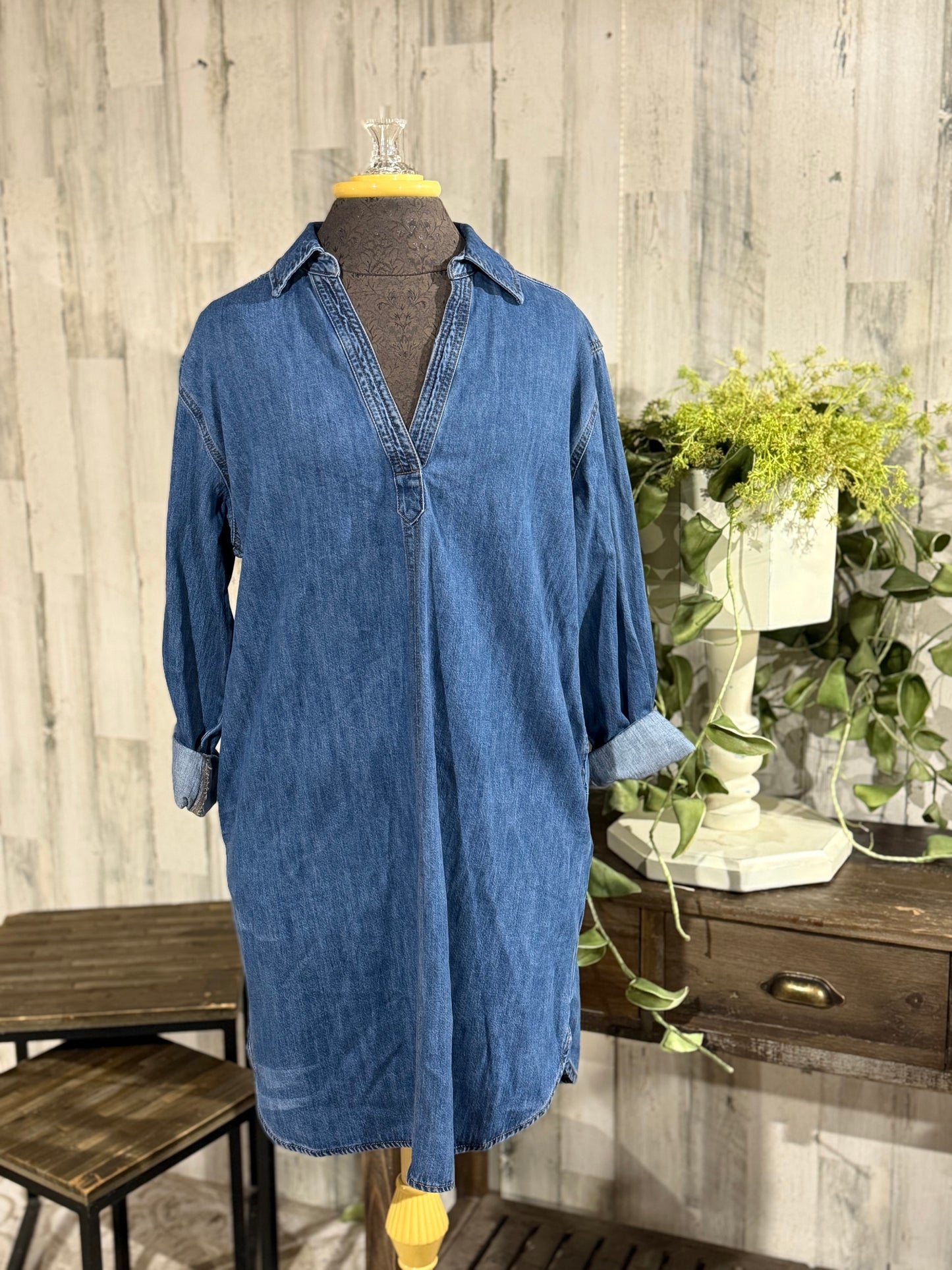 Womens Universal Threads Denim Dress Medium