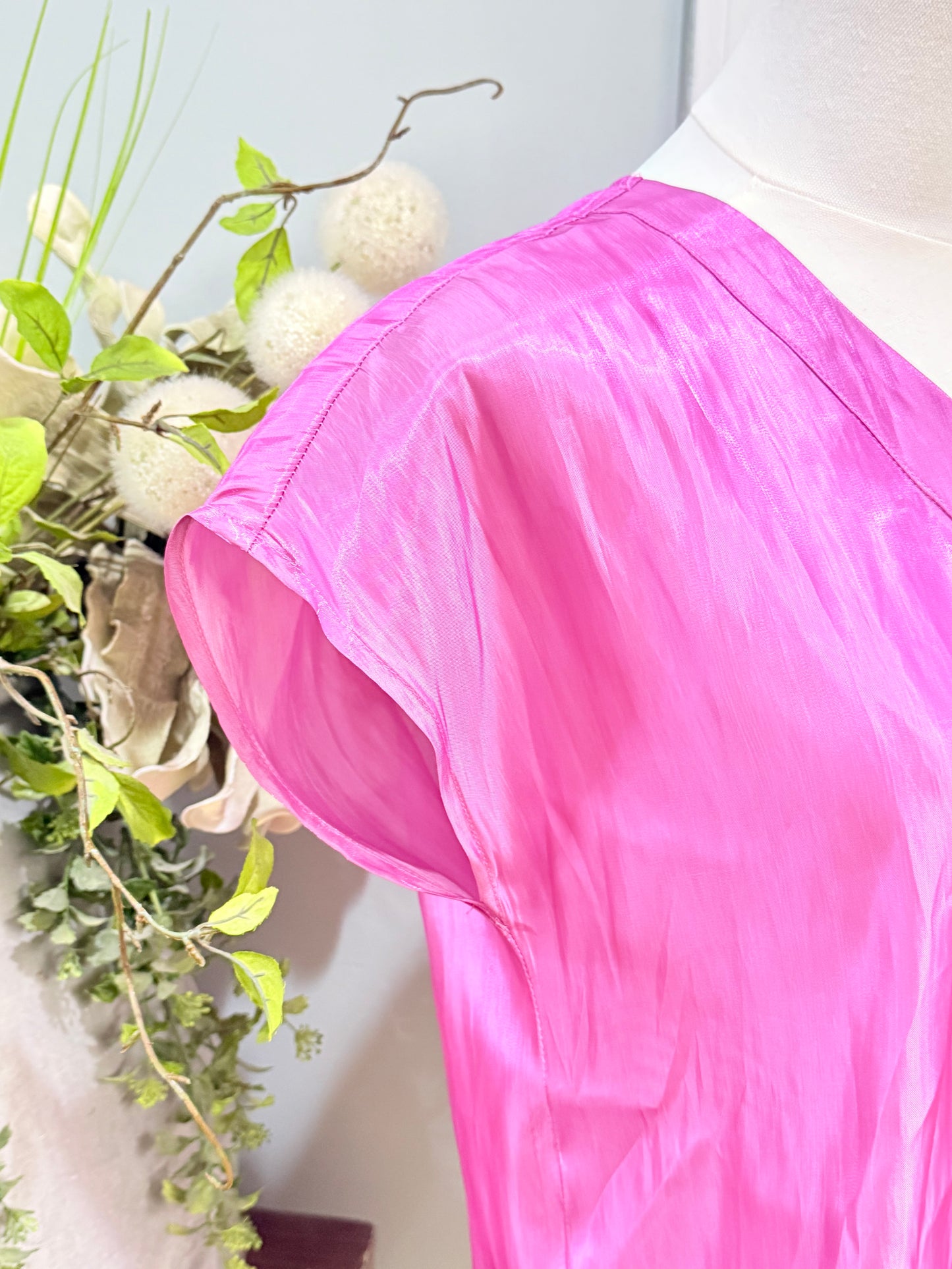 Womens Melloday Satin Sleeveless Blouse Medium NWT