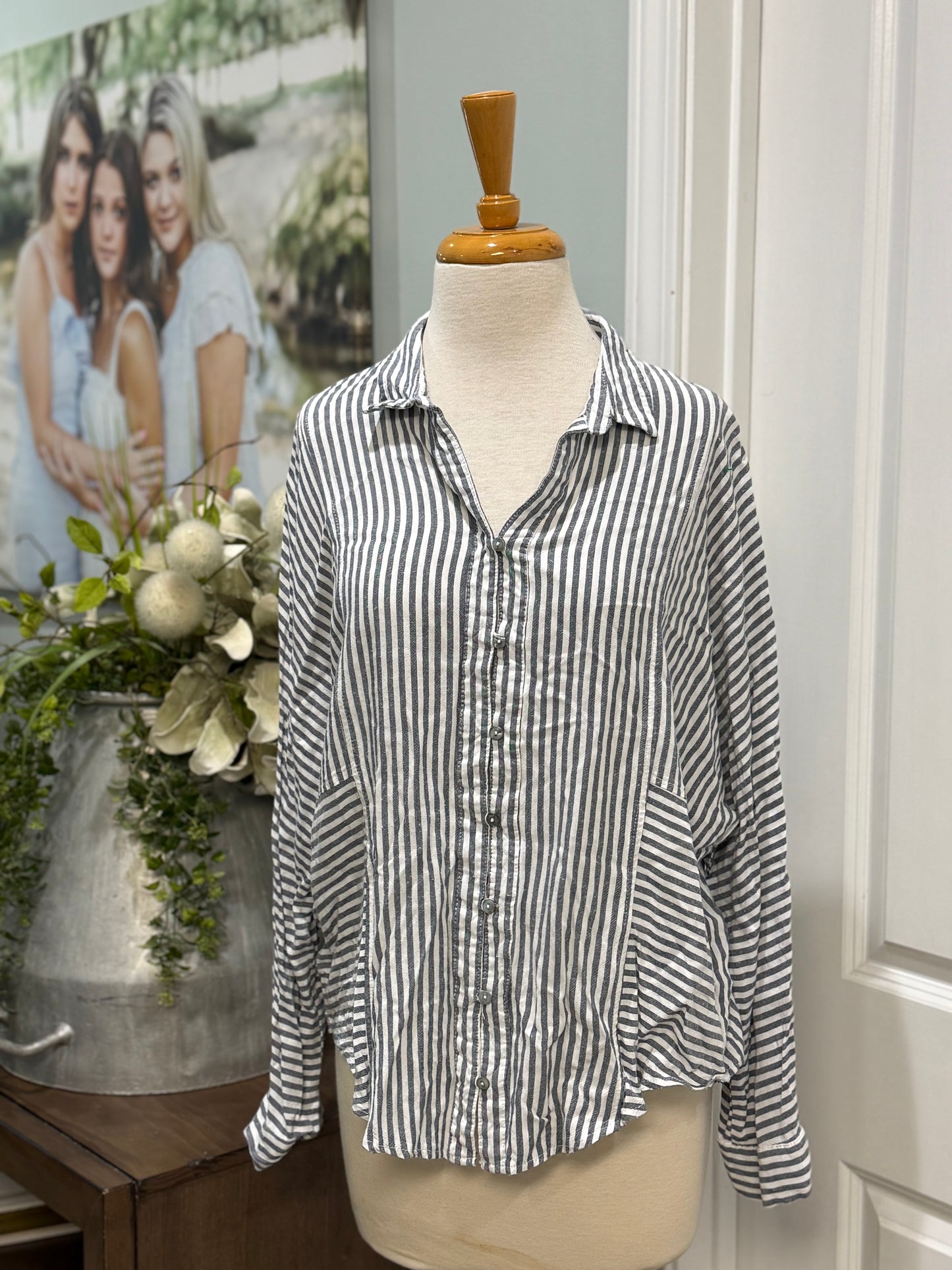 Womens She+Sky Blouse Size Large