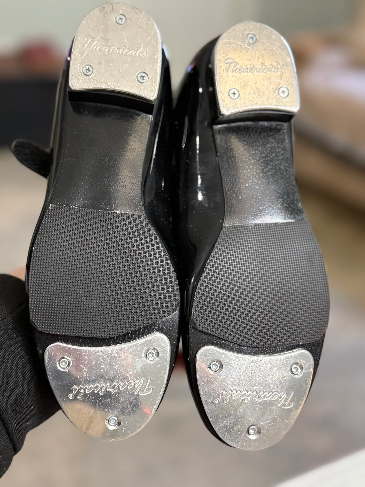 Girls Theatrical Tap Shoes Size 2M