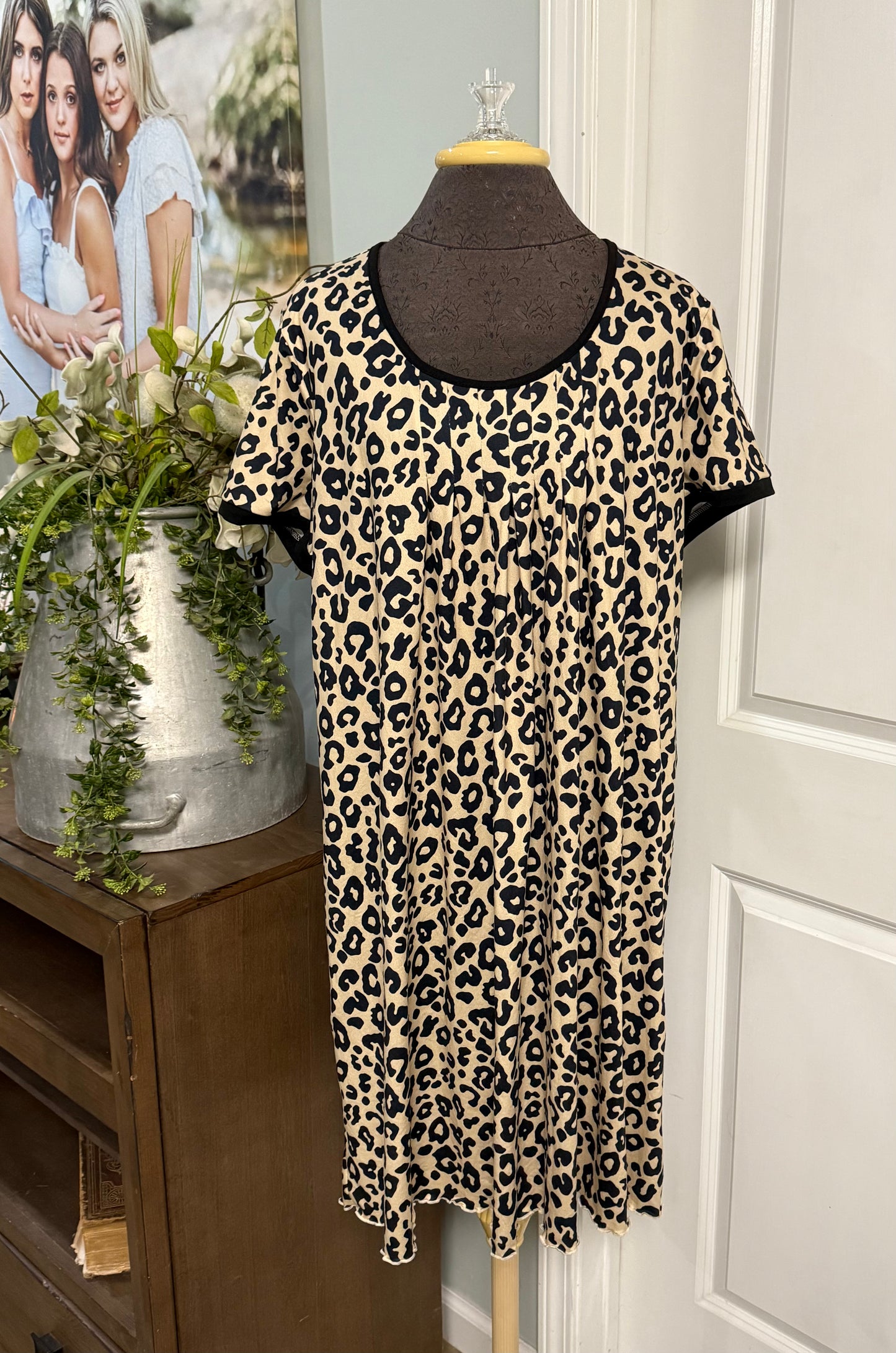 Womens Leopard Moo Moo or Sleep Dress Size XL