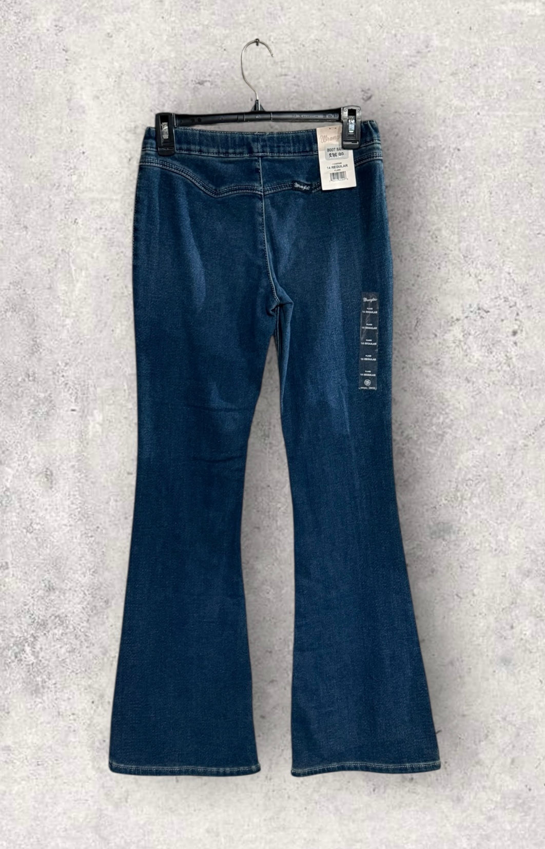 Womens Wrangler Jeans Size 14R NWT