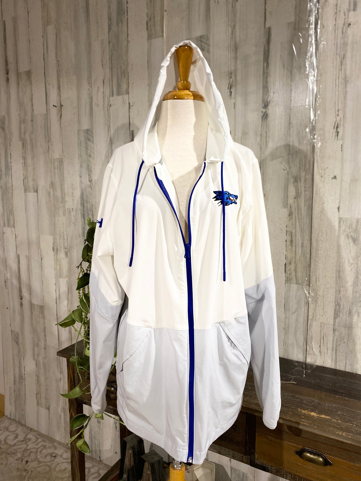 Womens Co-Lin Wolfpack Under Armour Jacket Sz Medium