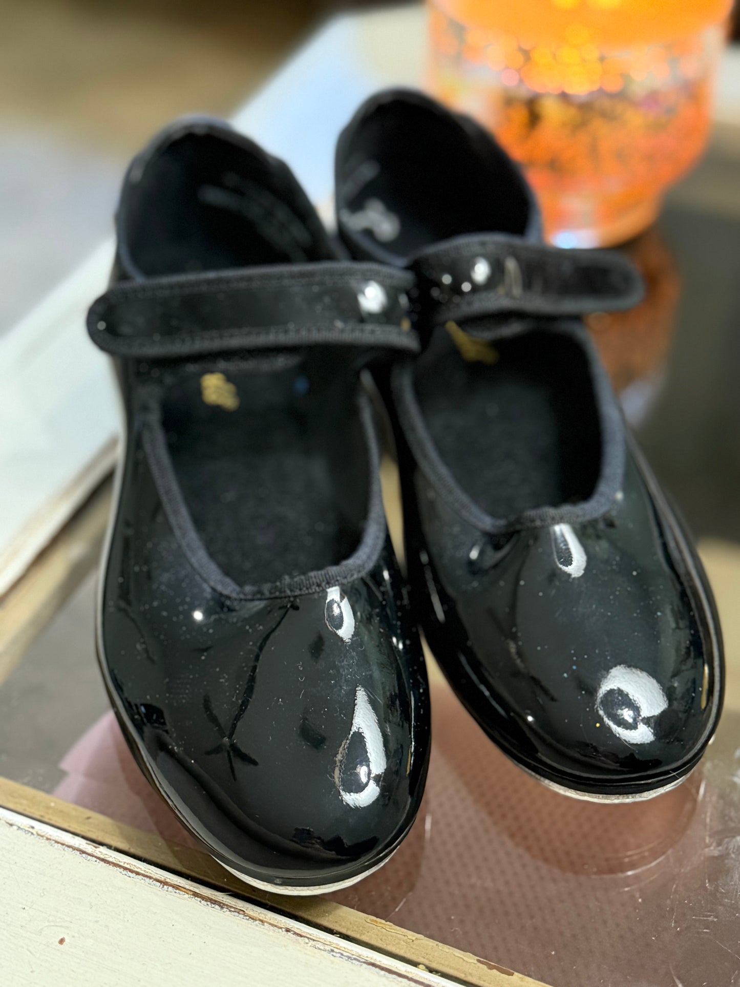 Girls Theatrical Tap Shoes Size 2M