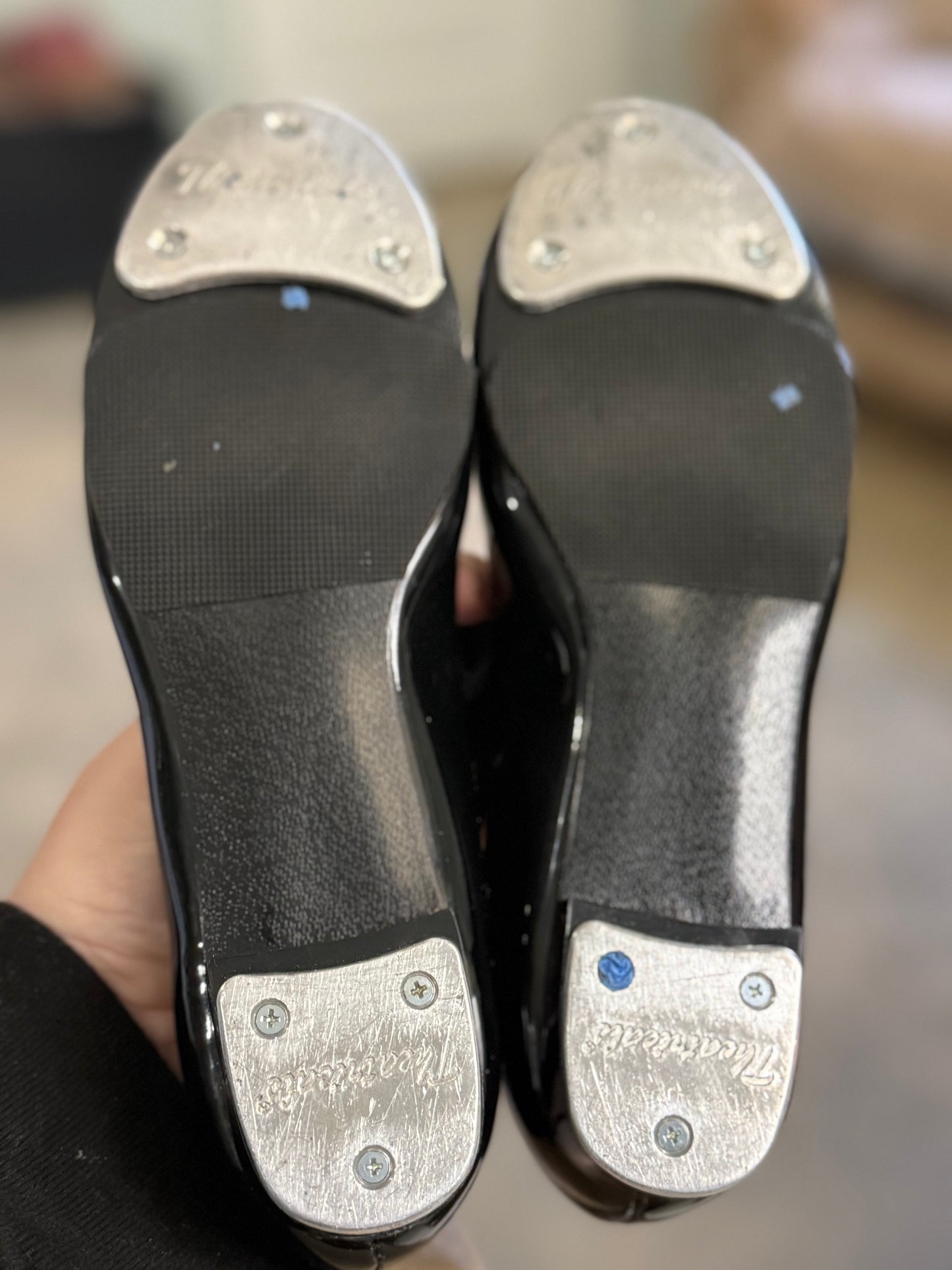 Girls Theatrical Tap Shoes Size 1.5 M