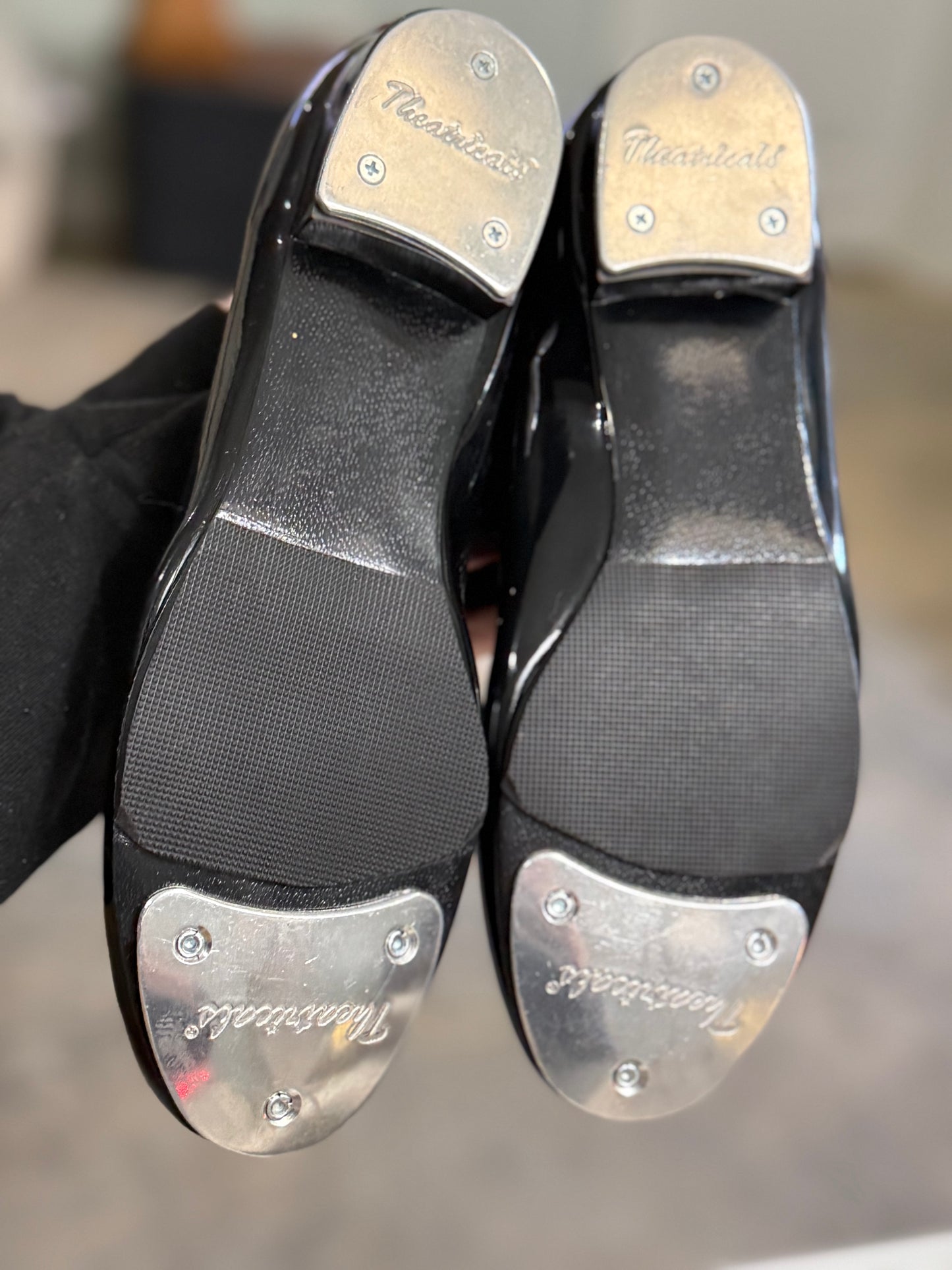 Girls Theatrical Tap Shoes Size 2.5M