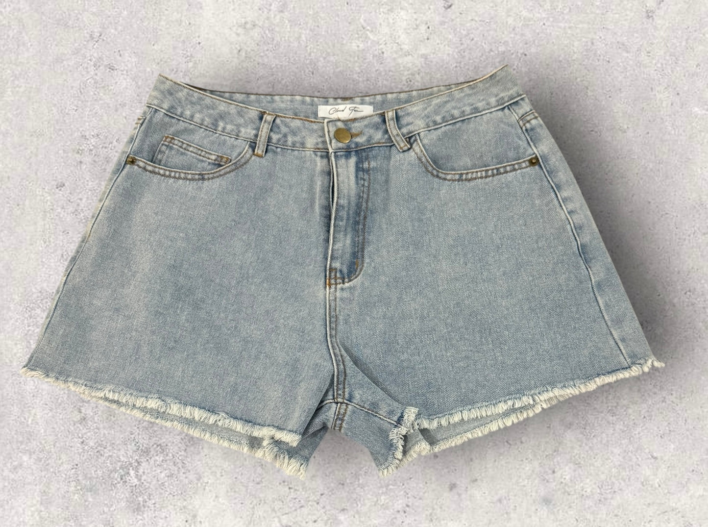 Womens Cloud Ten Size Medium NWT