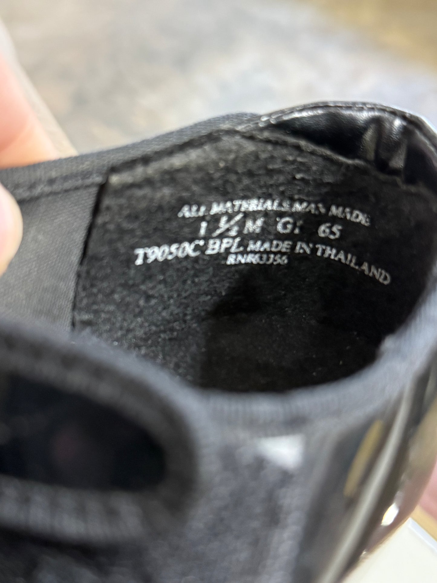 Girls Theatrical Tap Shoes Size 1.5 M