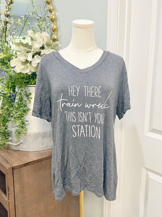 Womens Hey There Train Wreck Tshirt Medium EUC