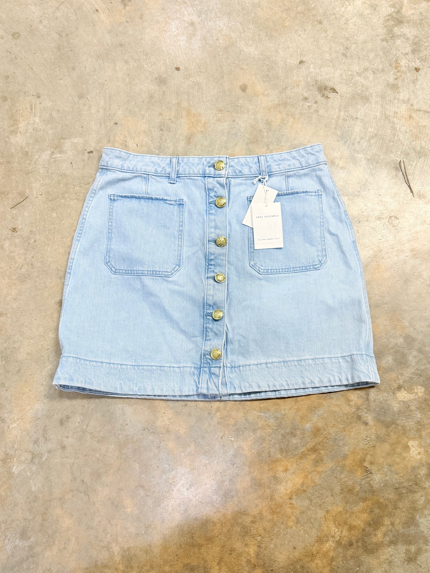 Womens Denim Skirt Size 10 NWT