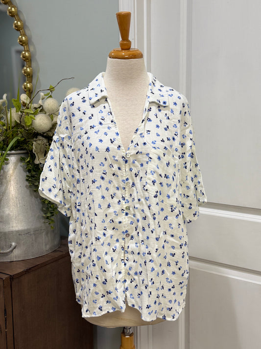 Womens Gilli Floral Blouse Size Large NWT $42.95