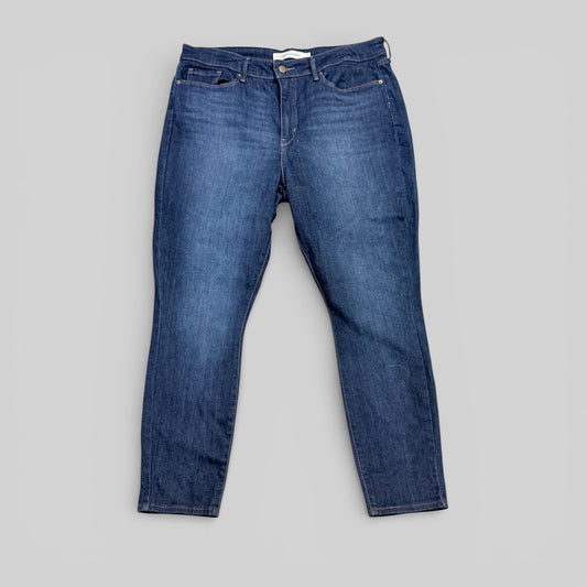 Womens Levi Jeans Size 14