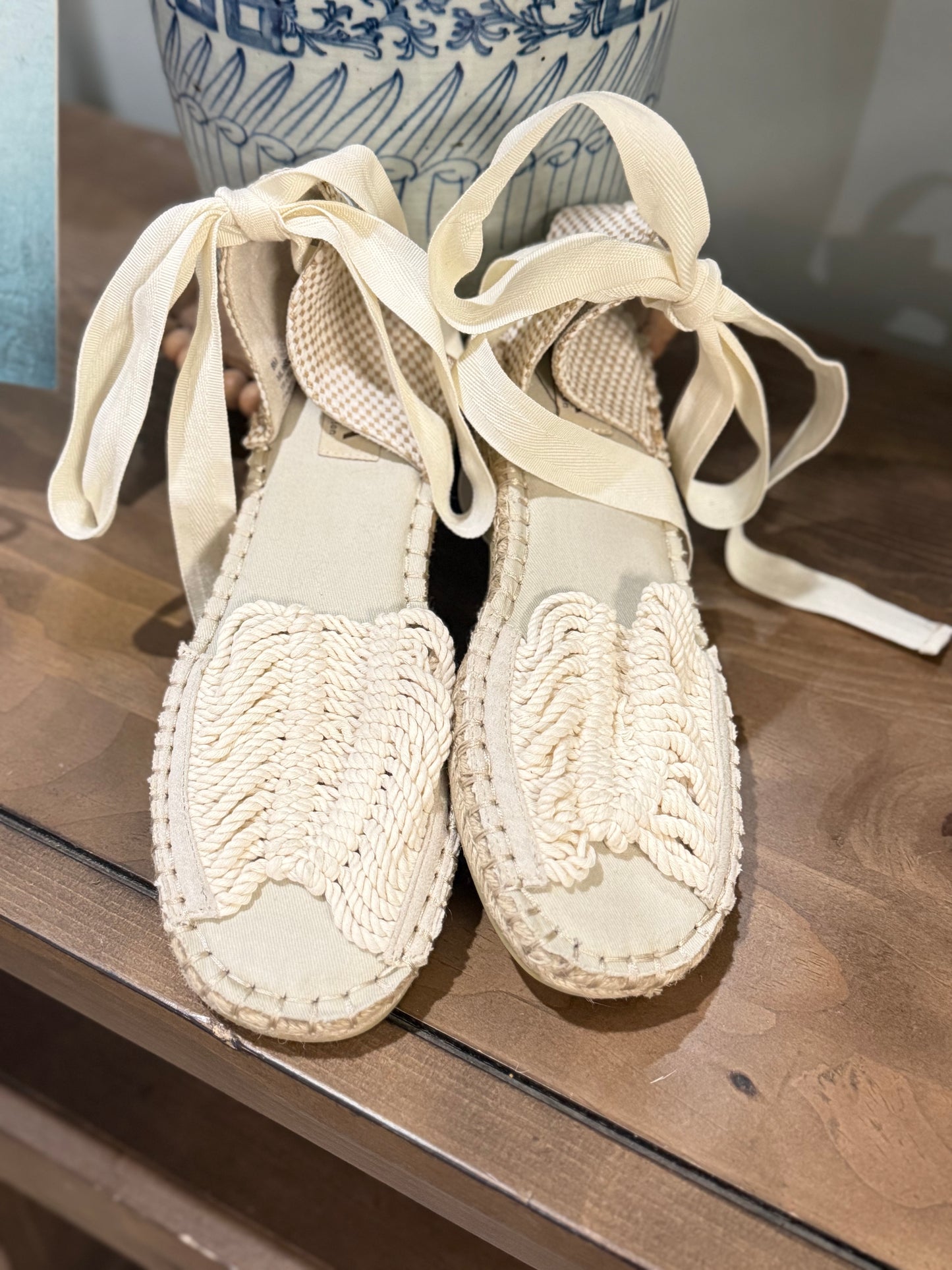 Womens MIA Flat Strappy Sandals 8 Never Worn